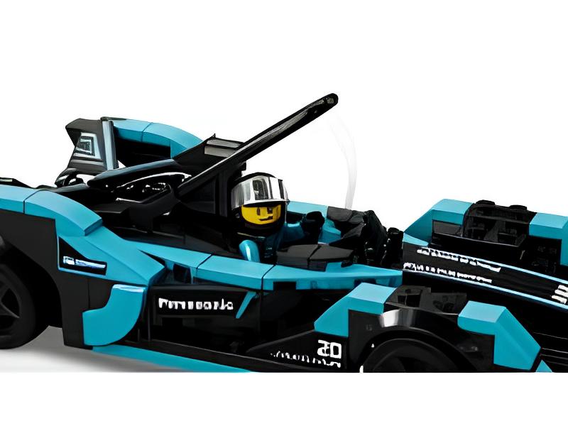 LEGO Speed Champions 76898 Formula E Panasonic Jaguar Racing GEN2 car & Jaguar I-PACE eTROPHY