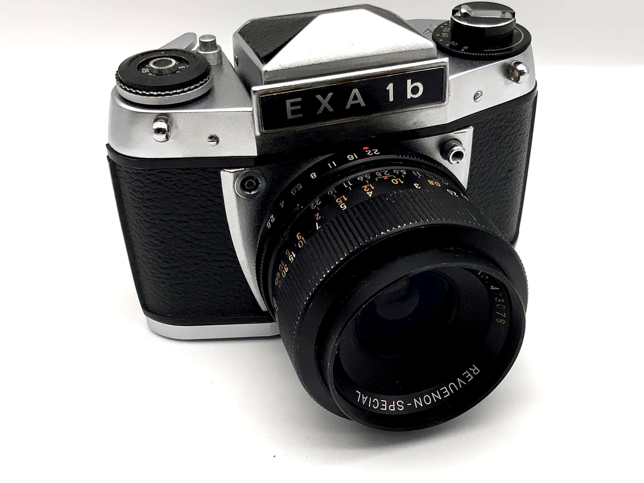 Exakta EXA 1b with Revuenon 2.8 35mm lens SLR camera 35mm analog