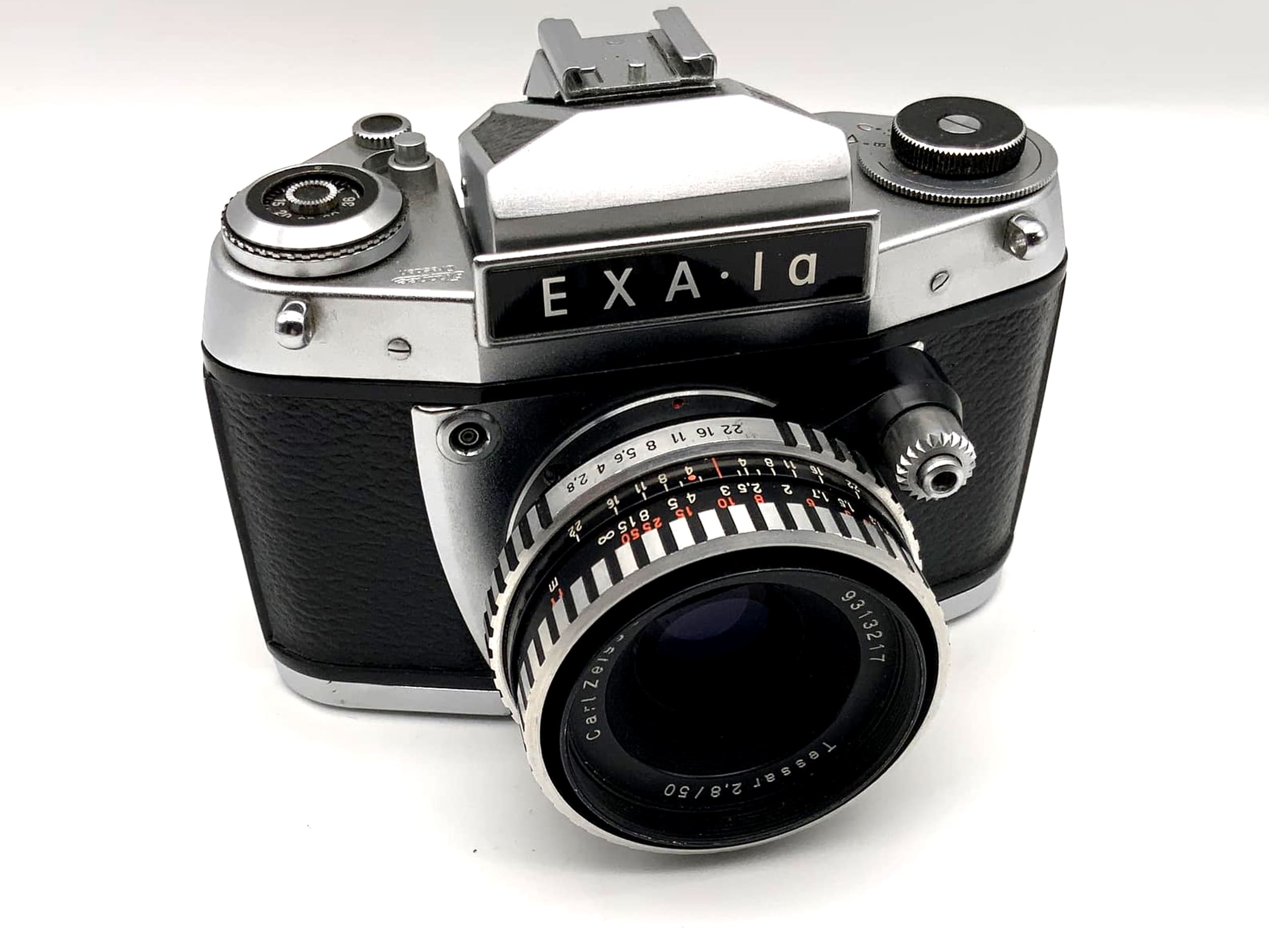 Exakta EXA 1a avec appareil photo reflex Tessar 2.8 à objectif 50 mm analogique 35 mm