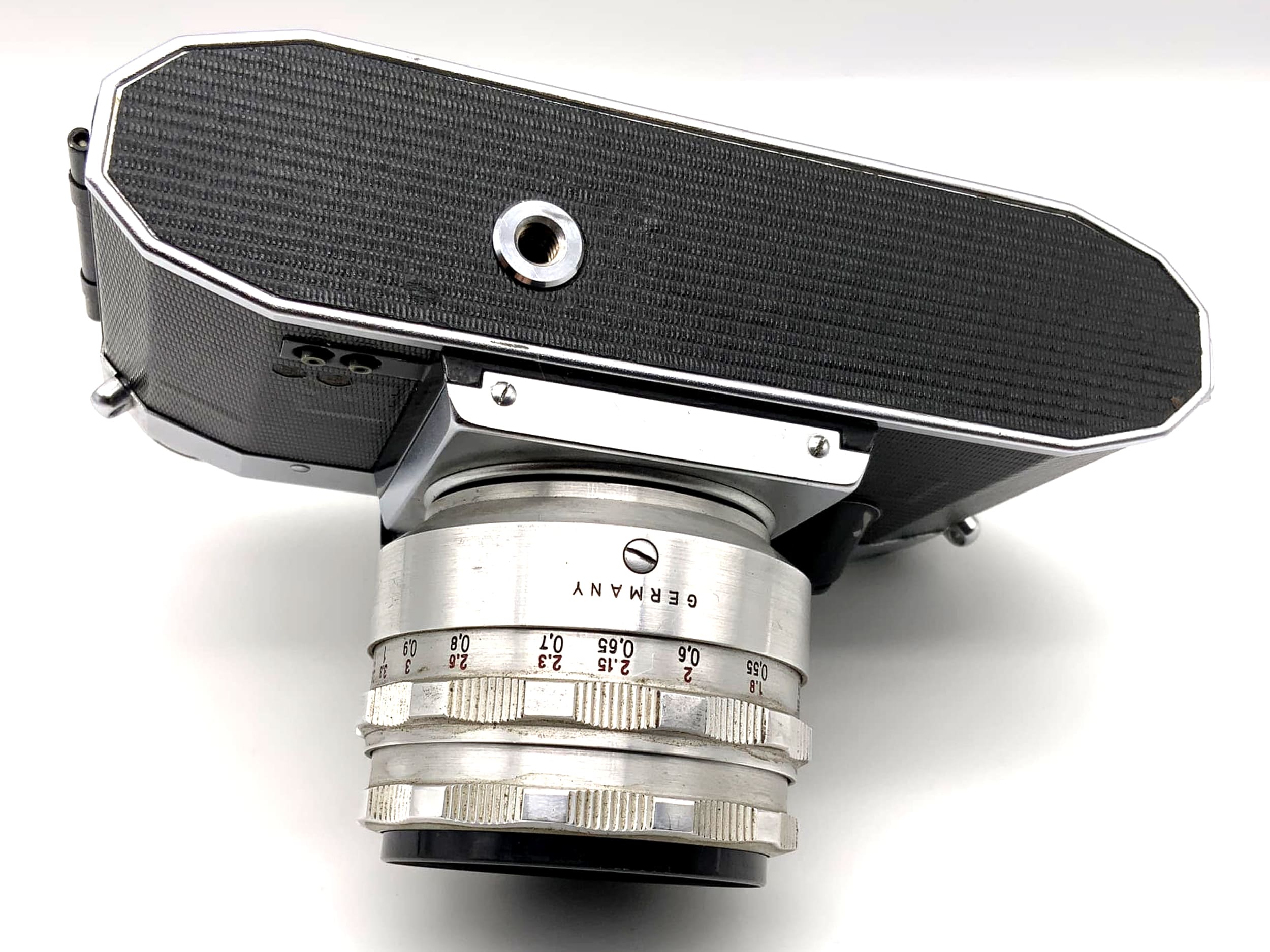 Appareil photo reflex Praktica Nova avec objectif Carl Zeiss Jena Tessar 2,8 / 50 mm