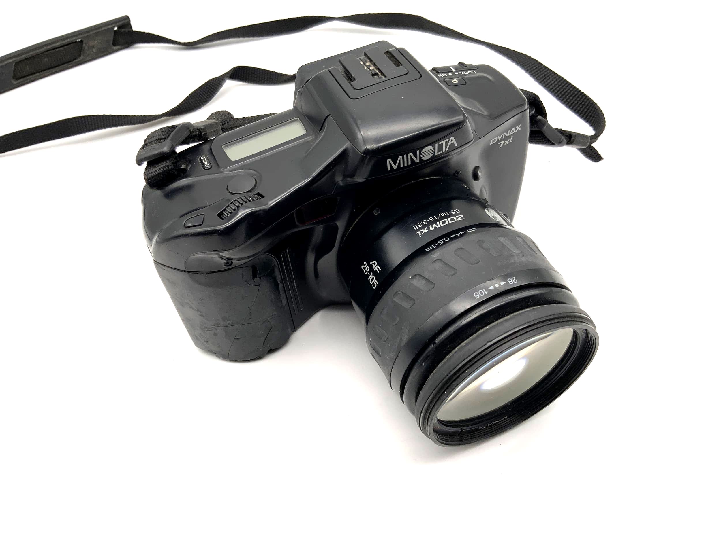 Appareil photo reflex analogique Minolta Dynax 7 xi avec objectif AF Zoom Xi 1:3,5-4,5