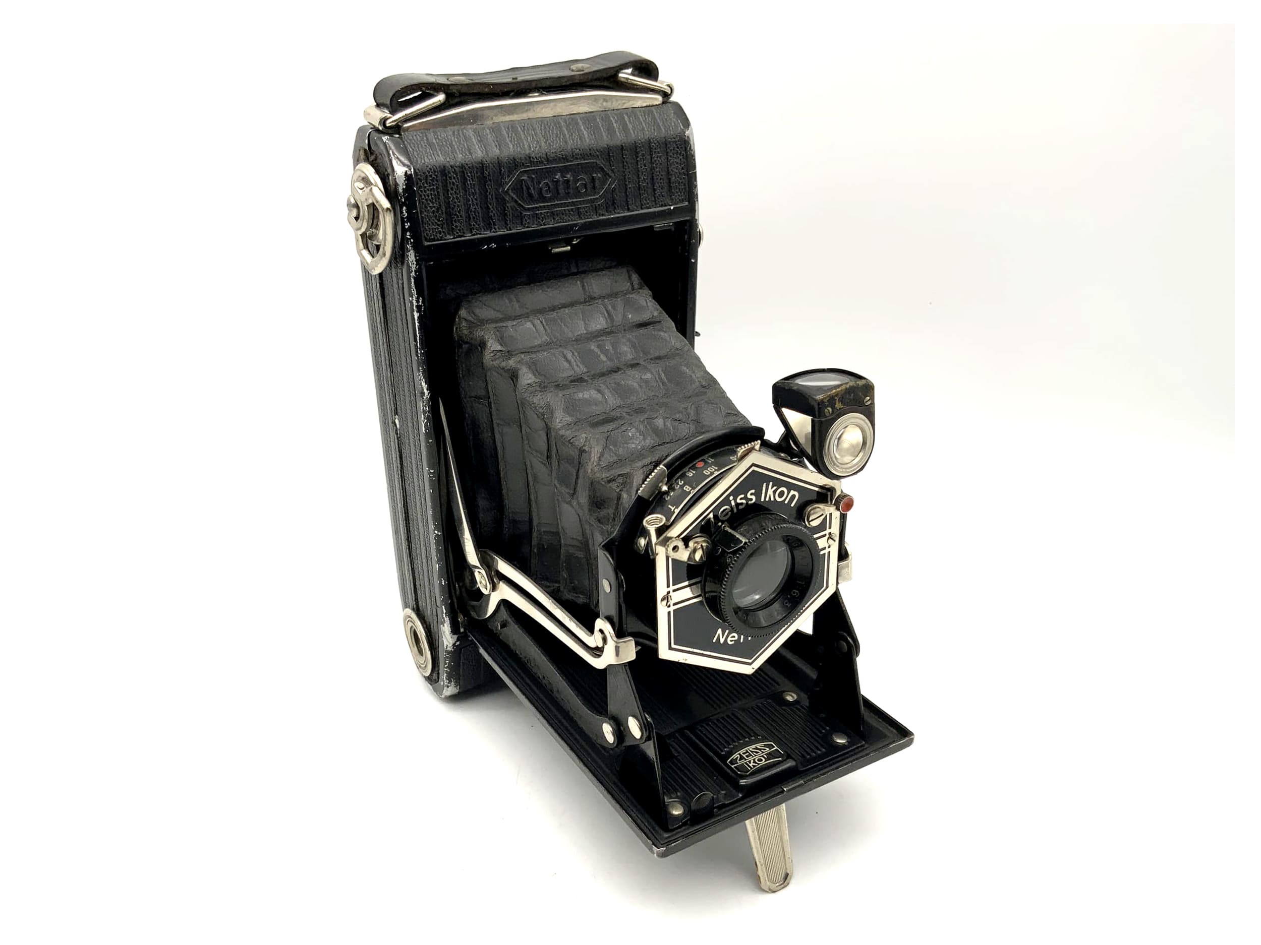 Appareil photo pliable Zeiss Ikon Nettar 515/2 avec Anastigmat 1:6,3 f=10,5cm Nettar S