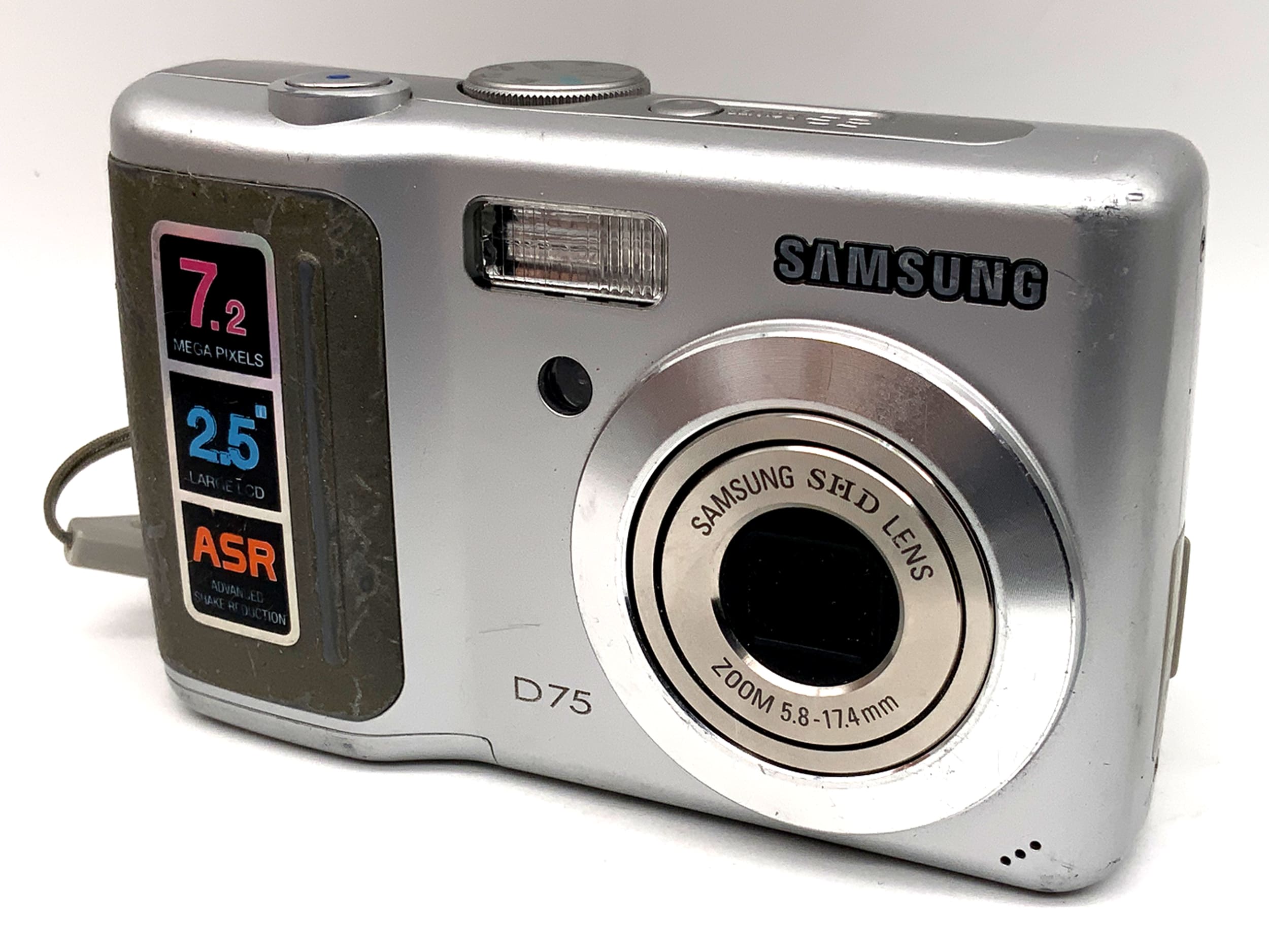 Samsung D75 digital compact camera SHD Lens 5.8-17.4mm 7.2 MP !DISPLAY ERROR!