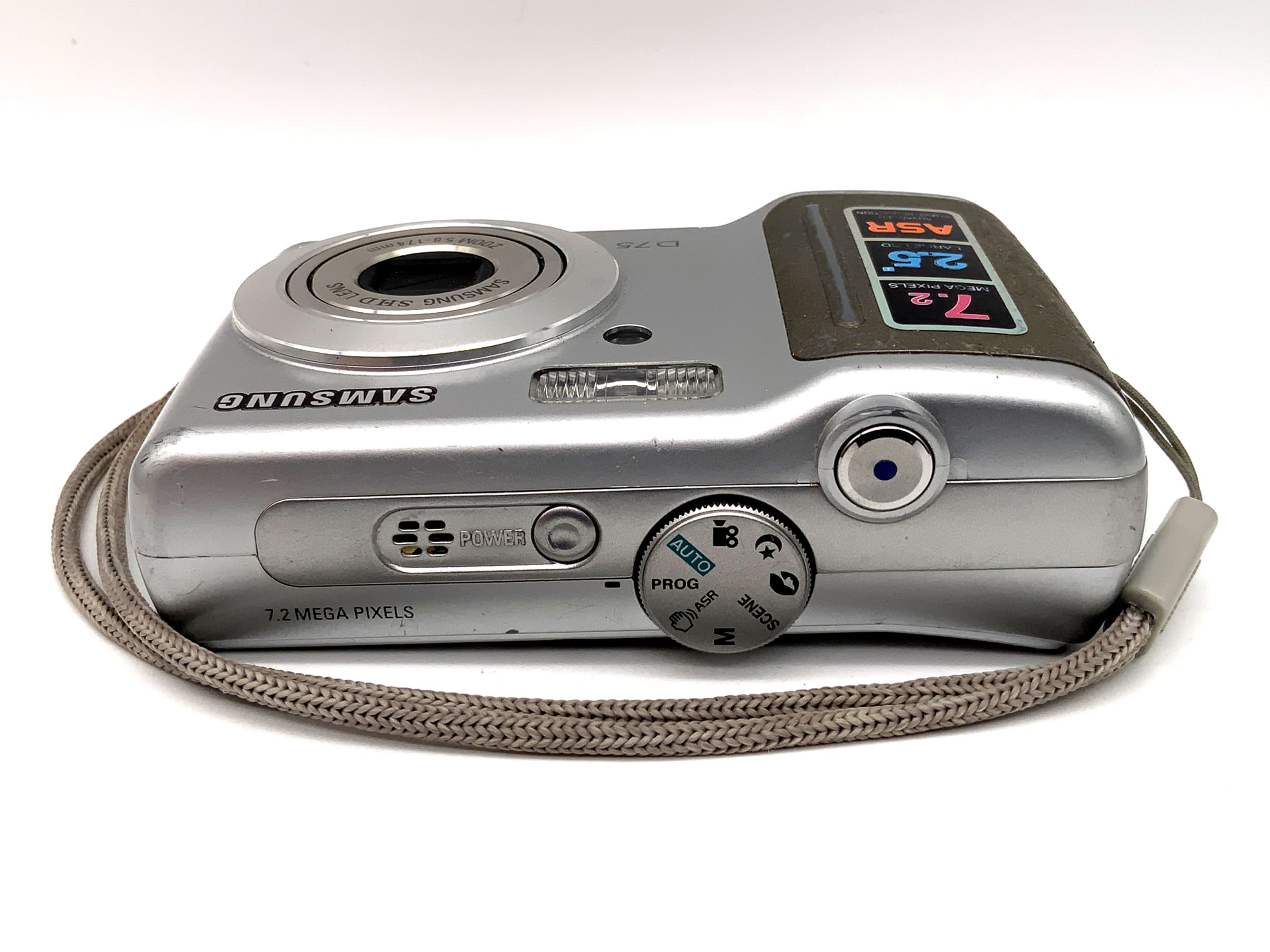 Samsung D75 digital compact camera SHD Lens 5.8-17.4mm 7.2 MP !DISPLAY ERROR!