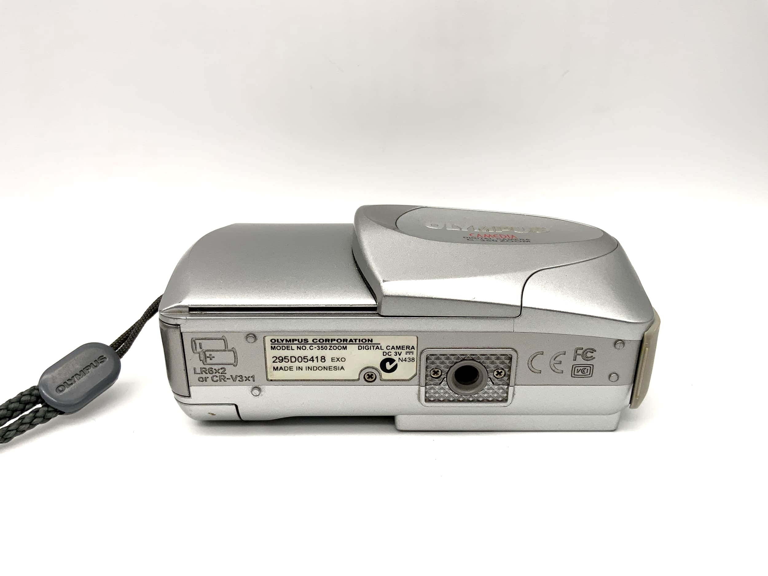 Olympus C-350 Zoom with AF Zoom Lens 5.8-17.4mm 1:3.1-5.2 3.2 MP 3x Optical Zoom