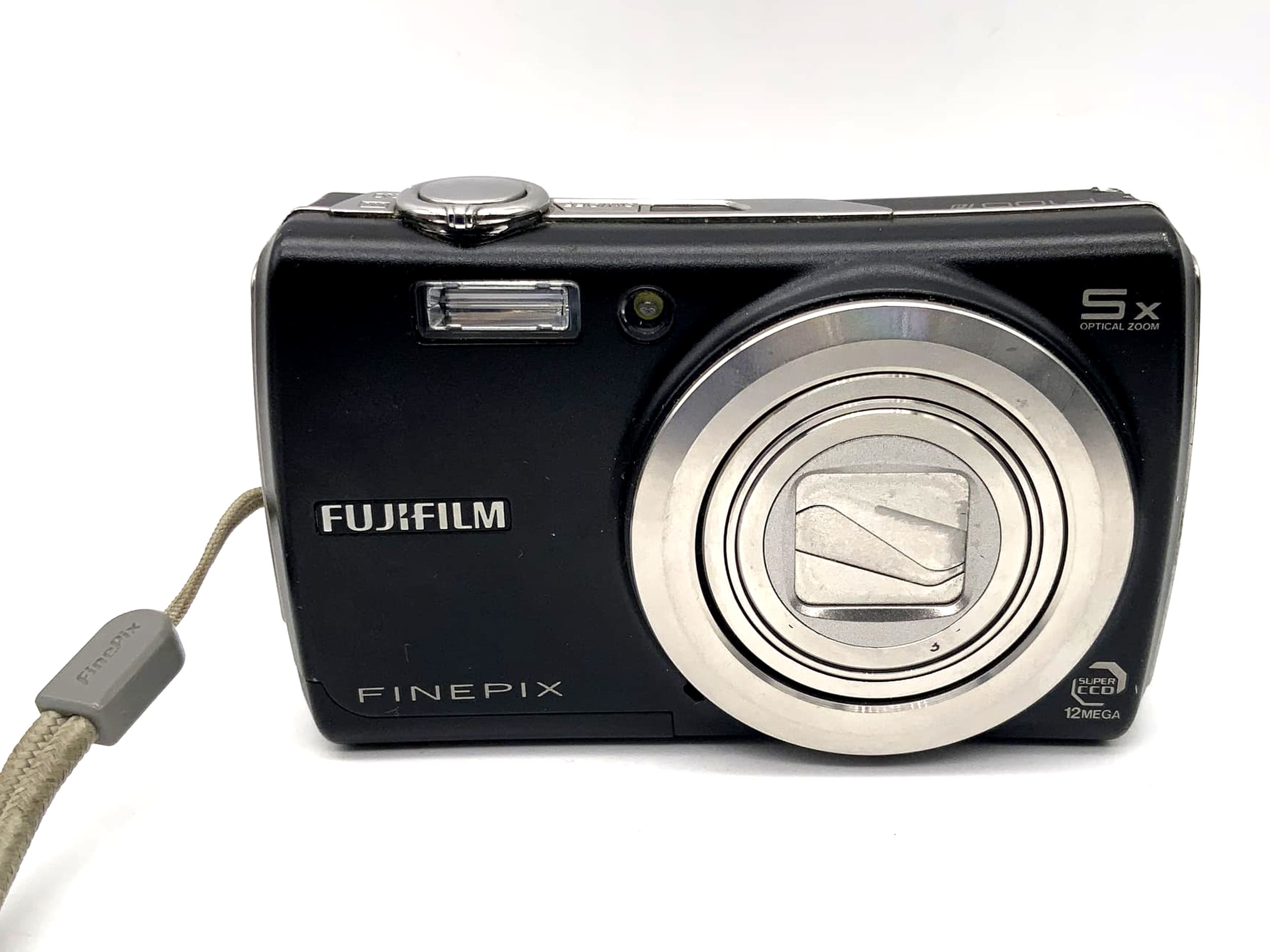 Fujifilm Finepix F100 FD avec objectif zoom Fujinon 5x f=6 4-32 mm 1:3,3-5,1 12 MP