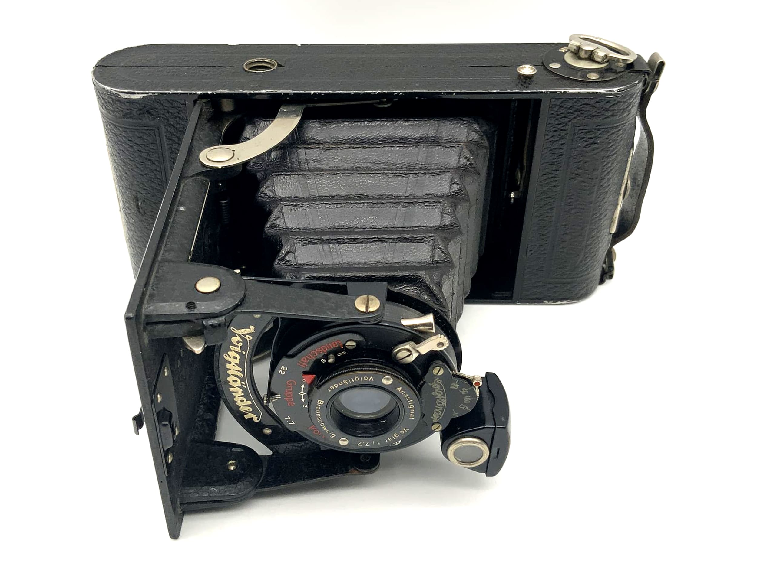 Appareil photo pliant Voigtländer Bessa avec Anastigmat Voigtar 1:7,7