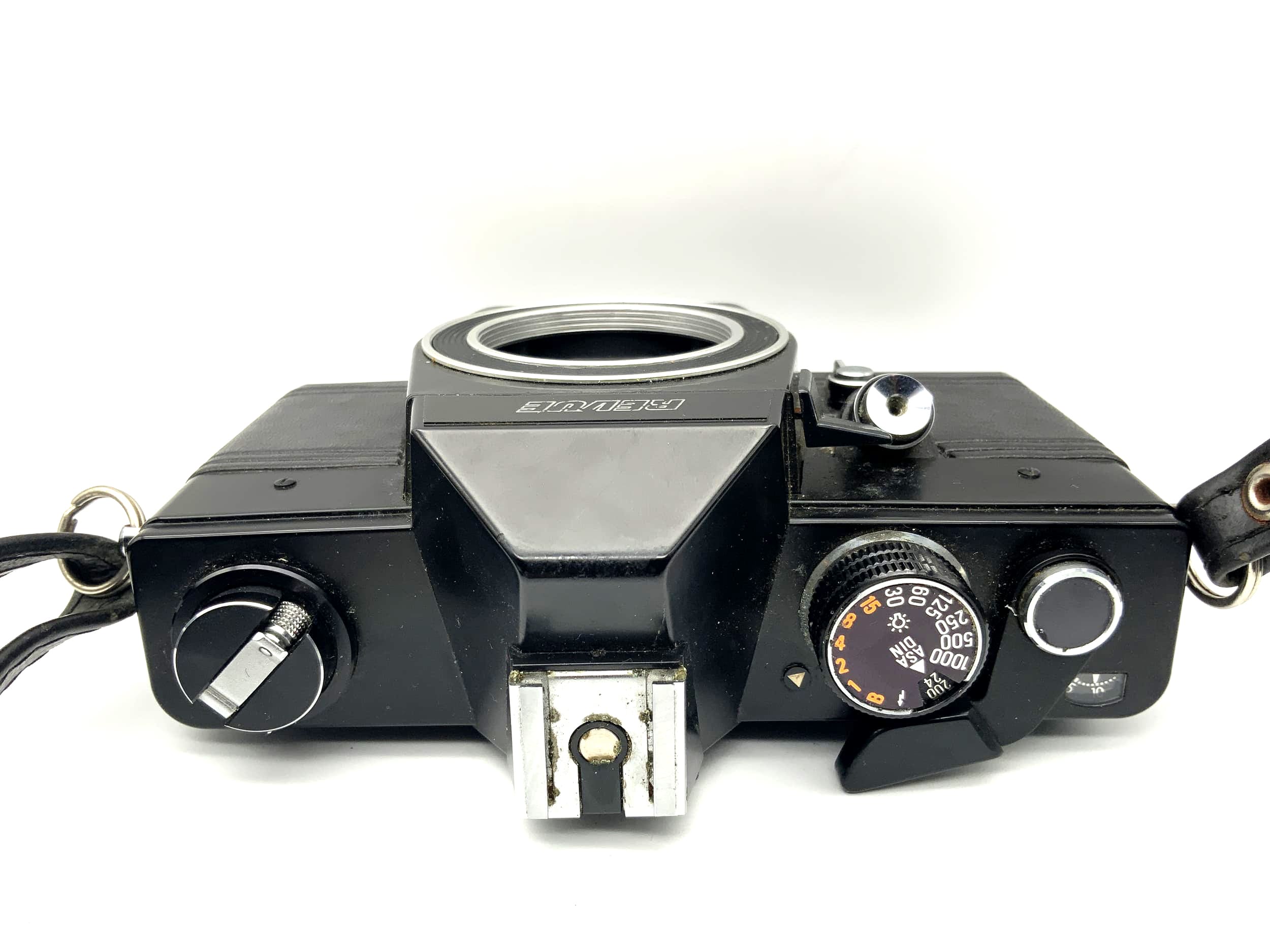 Boîtier analogique pour appareil photo reflex 35 mm Revue ML (M42) ! Beli défectueux !