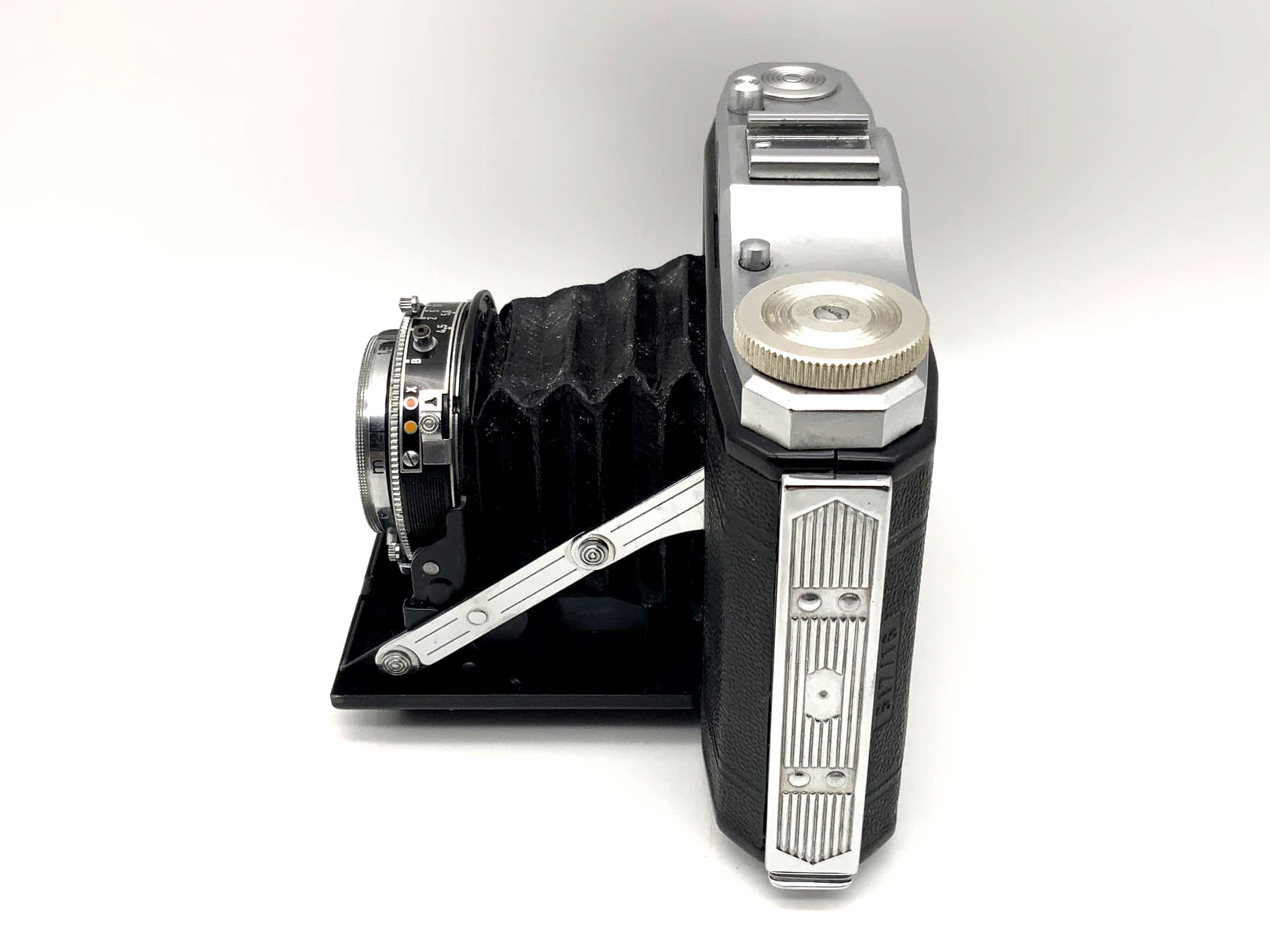 Appareil photo pliable Zeiss Ikon Nettar 517/16 avec objectif Novar Anastigmat 1:4,5 f=75 mm Prontor-S