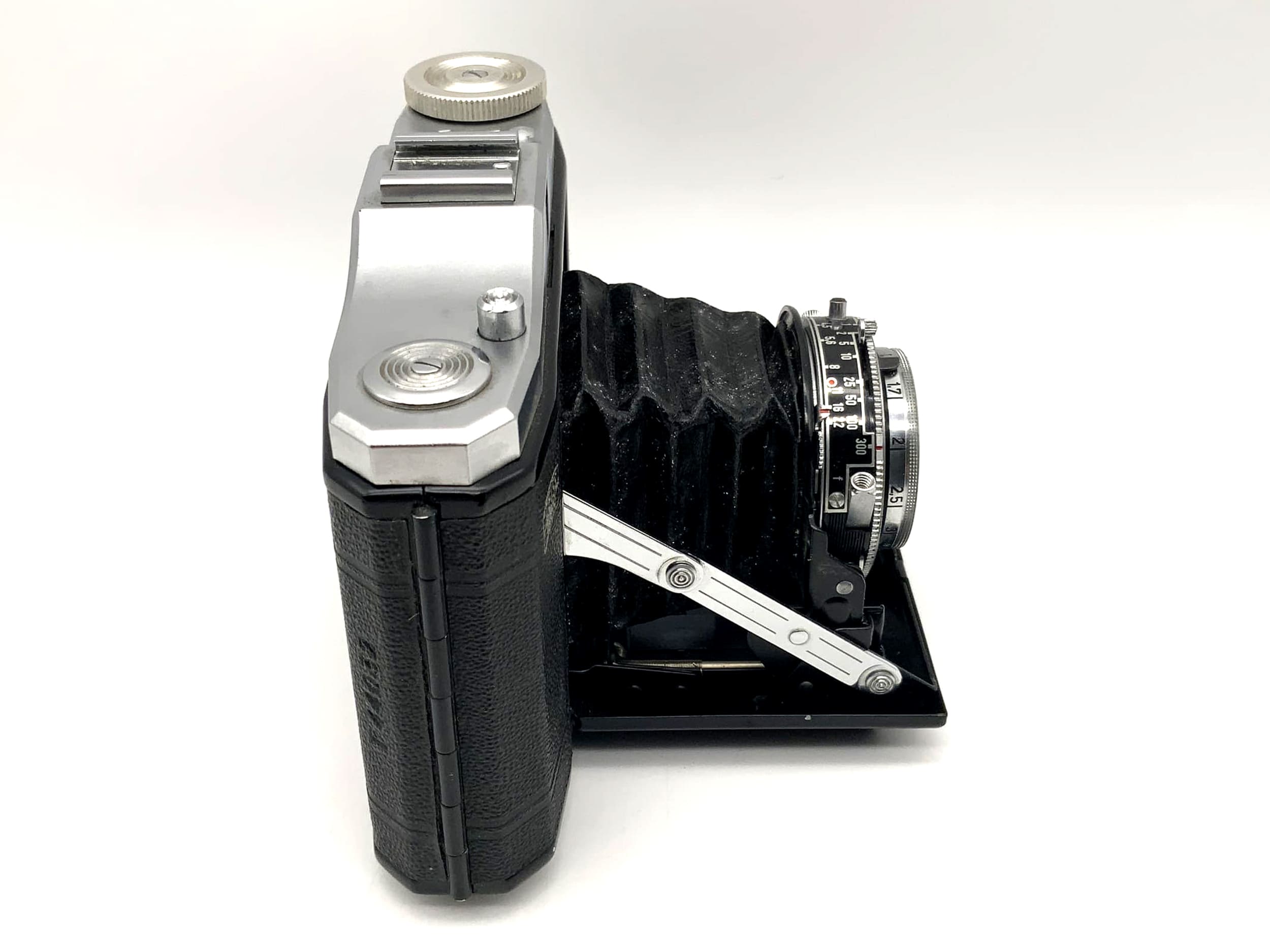 Appareil photo pliable Zeiss Ikon Nettar 517/16 avec objectif Novar Anastigmat 1:4,5 f=75 mm Prontor-S