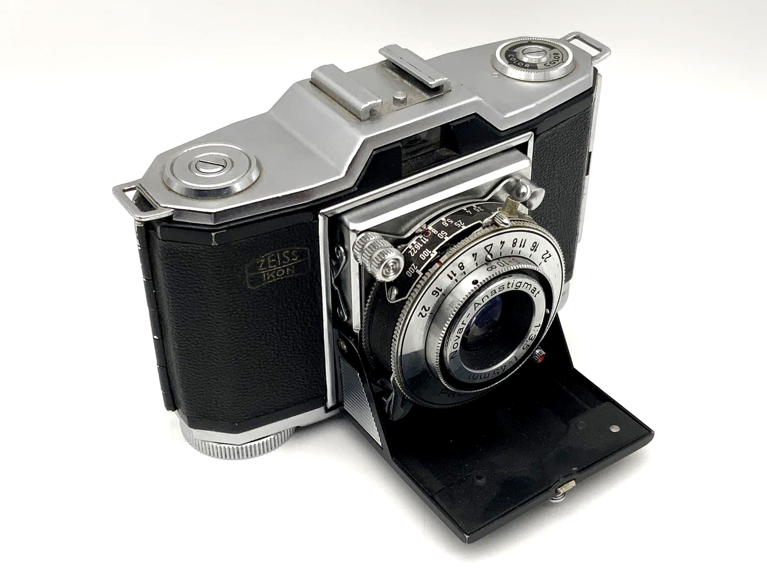 Appareil photo pliable Zeiss Ikon Contina 522/24 avec Novar Anastigmat 1:3,5 f=45mm Pronto