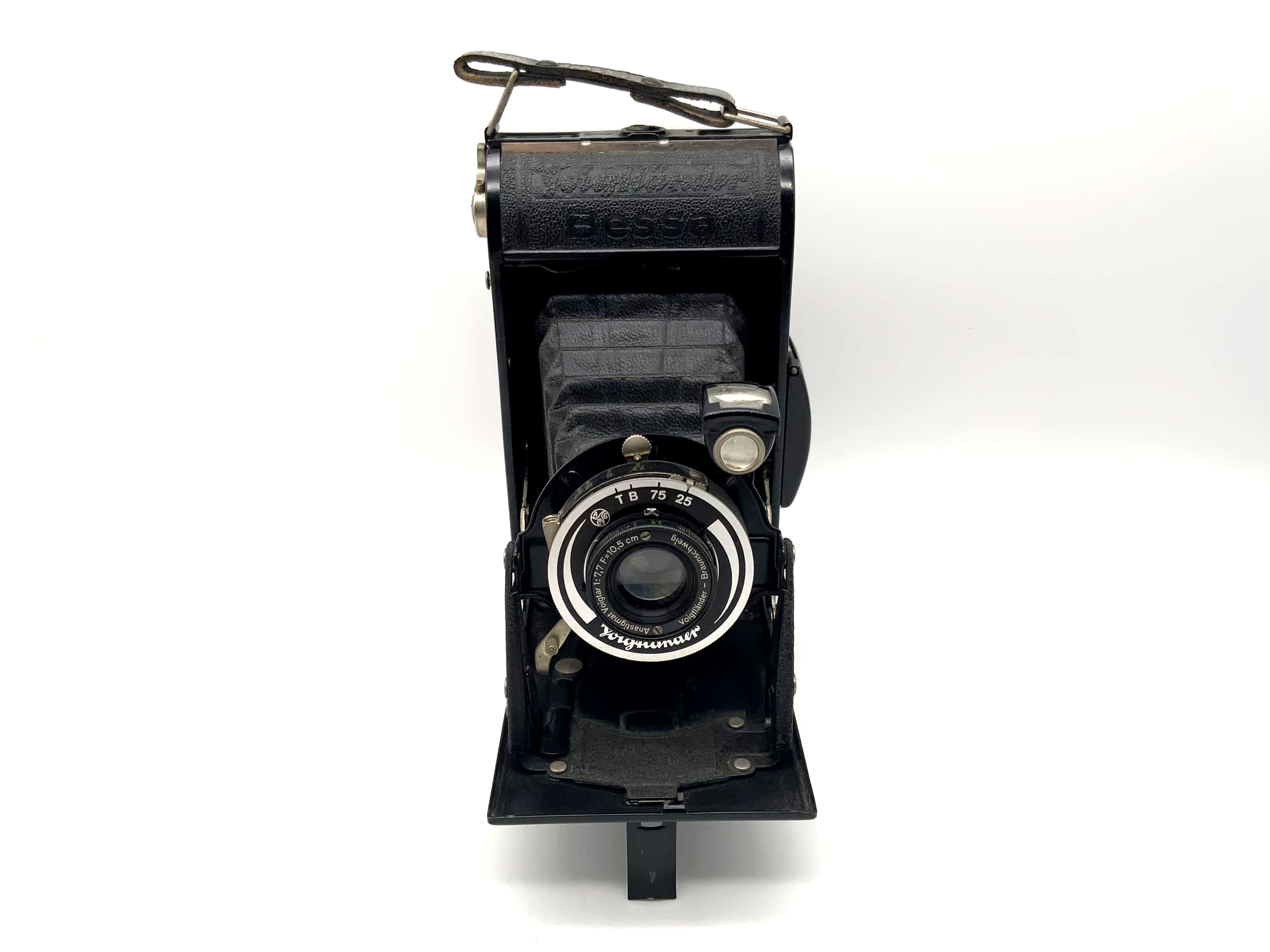 Appareil photo pliant Voigtländer Bessa avec Anastigmat Voigtar 1:7.7 F10.5cm