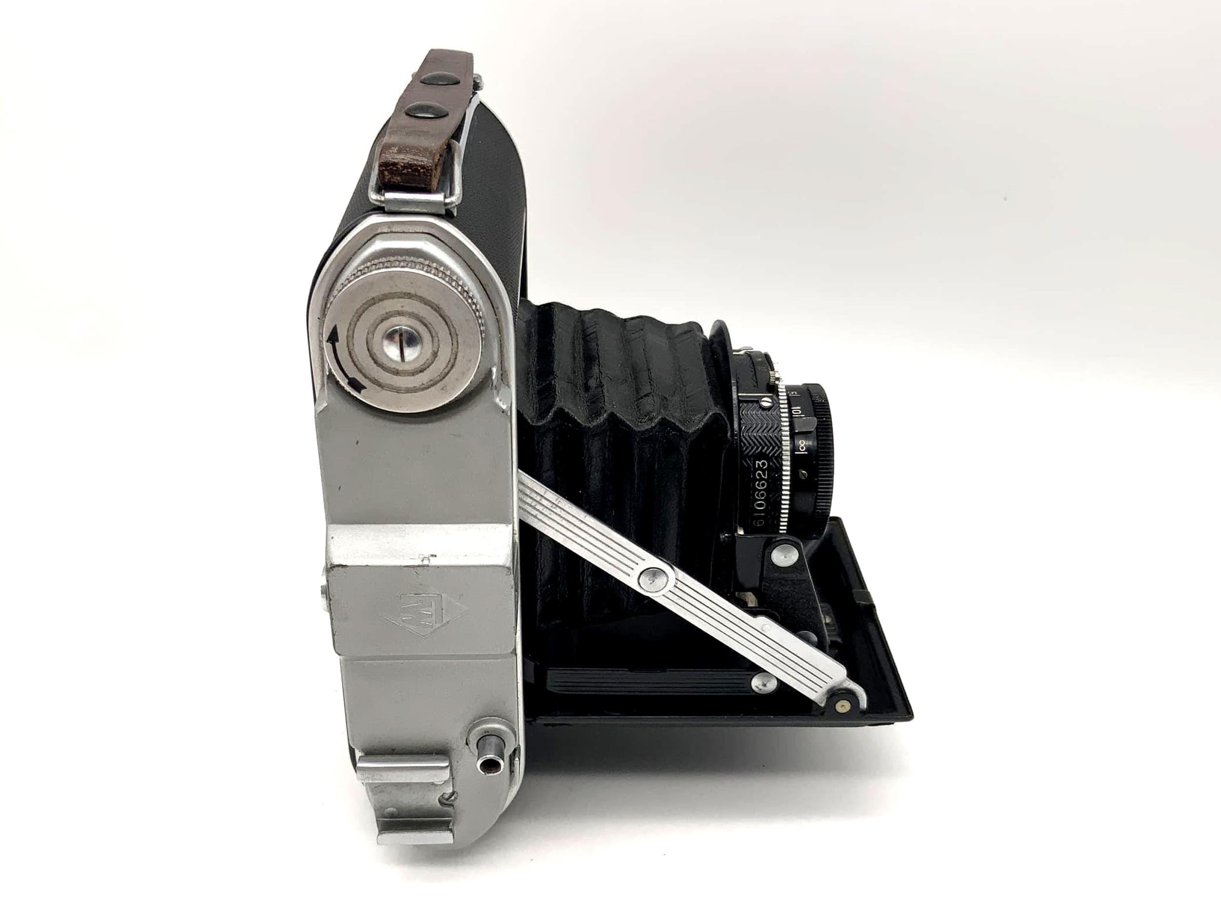 Appareil photo pliant Franka Solida avec Frankar Anastigmat 1:3,5 f=75mm rouge C Compur-Rapid