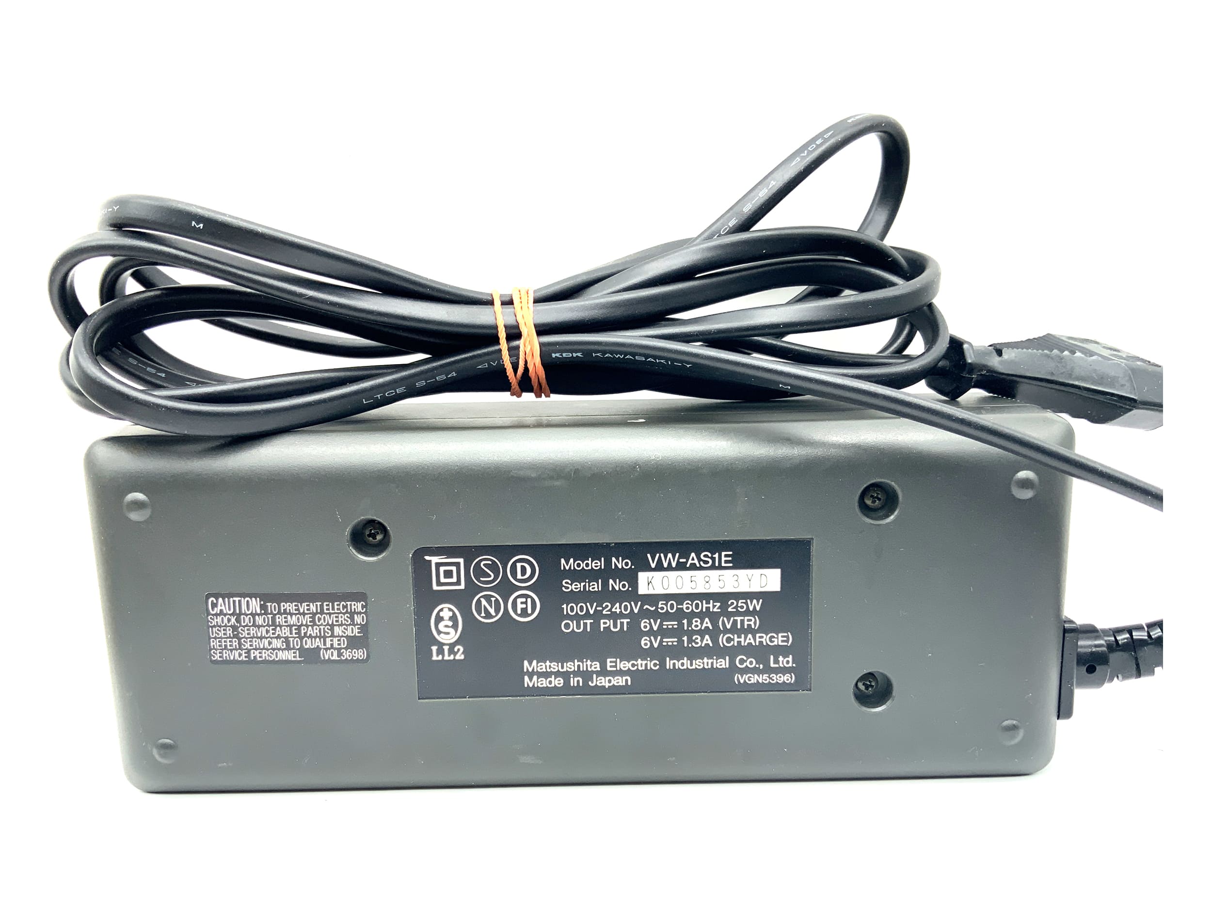 Panasonic VW-AS1 Ladegerät NP-30 NP-30DBA QV-R3 QV-R4 Battery Charger