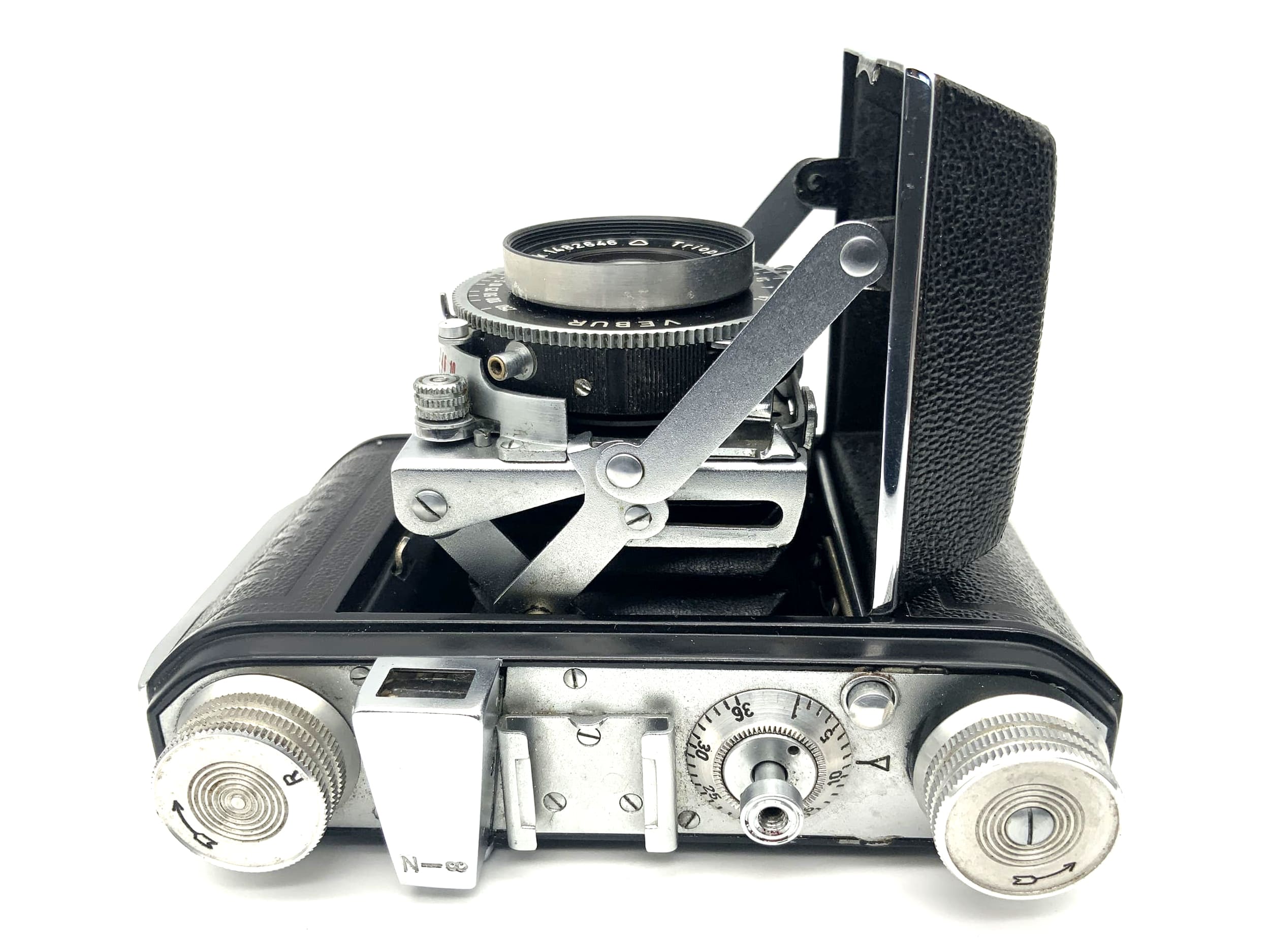 Welta Welti I folding camera with Meyer Optik Trioplan 1:2.9 50mm red V Vebur