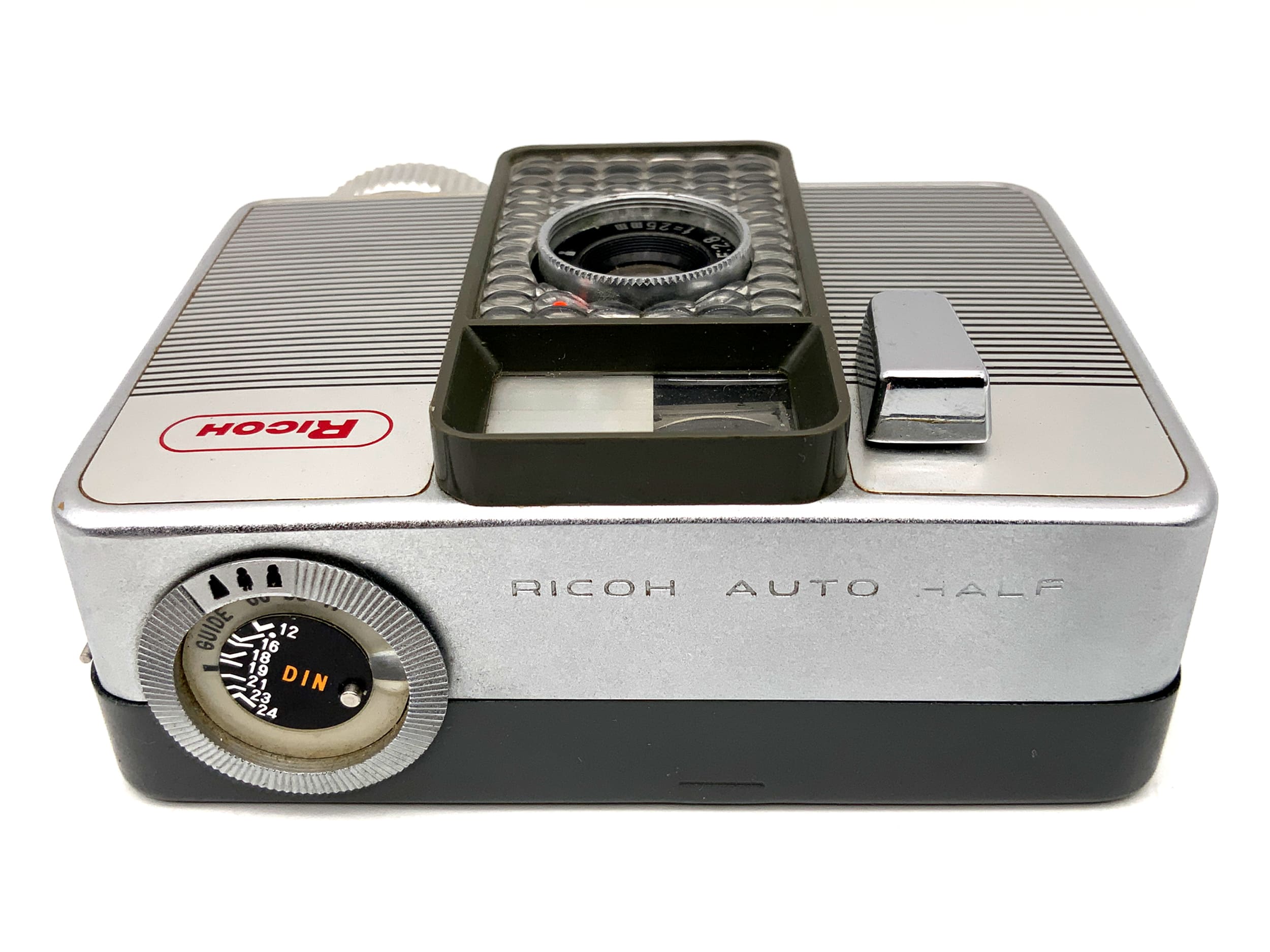 Ricoh Auto Half Sucherkamera mit Ricoh 25mm F:2,8 Halbformatkamera Analogkamera