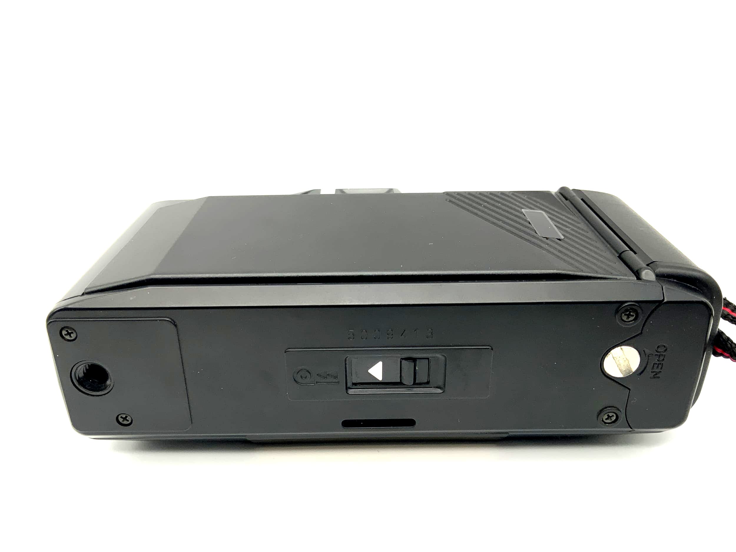 Yashica L AF Point&Shoot with Yashica Lens 32mm 1:3.5 DX analog camera 35mm