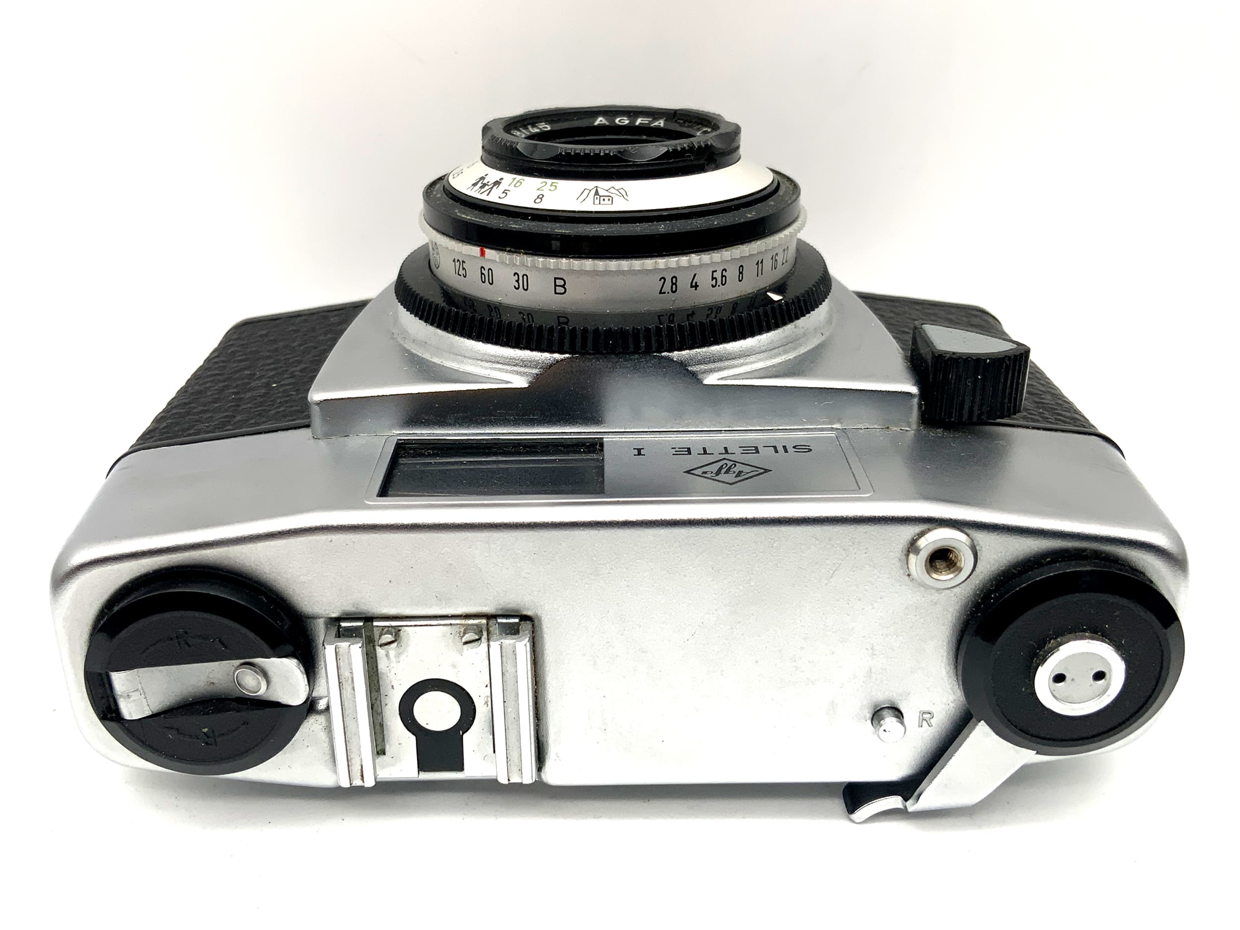 Agfa Silette I rangefinder camera with Color-Agnar 1:2.8/45 compact camera analogue camera