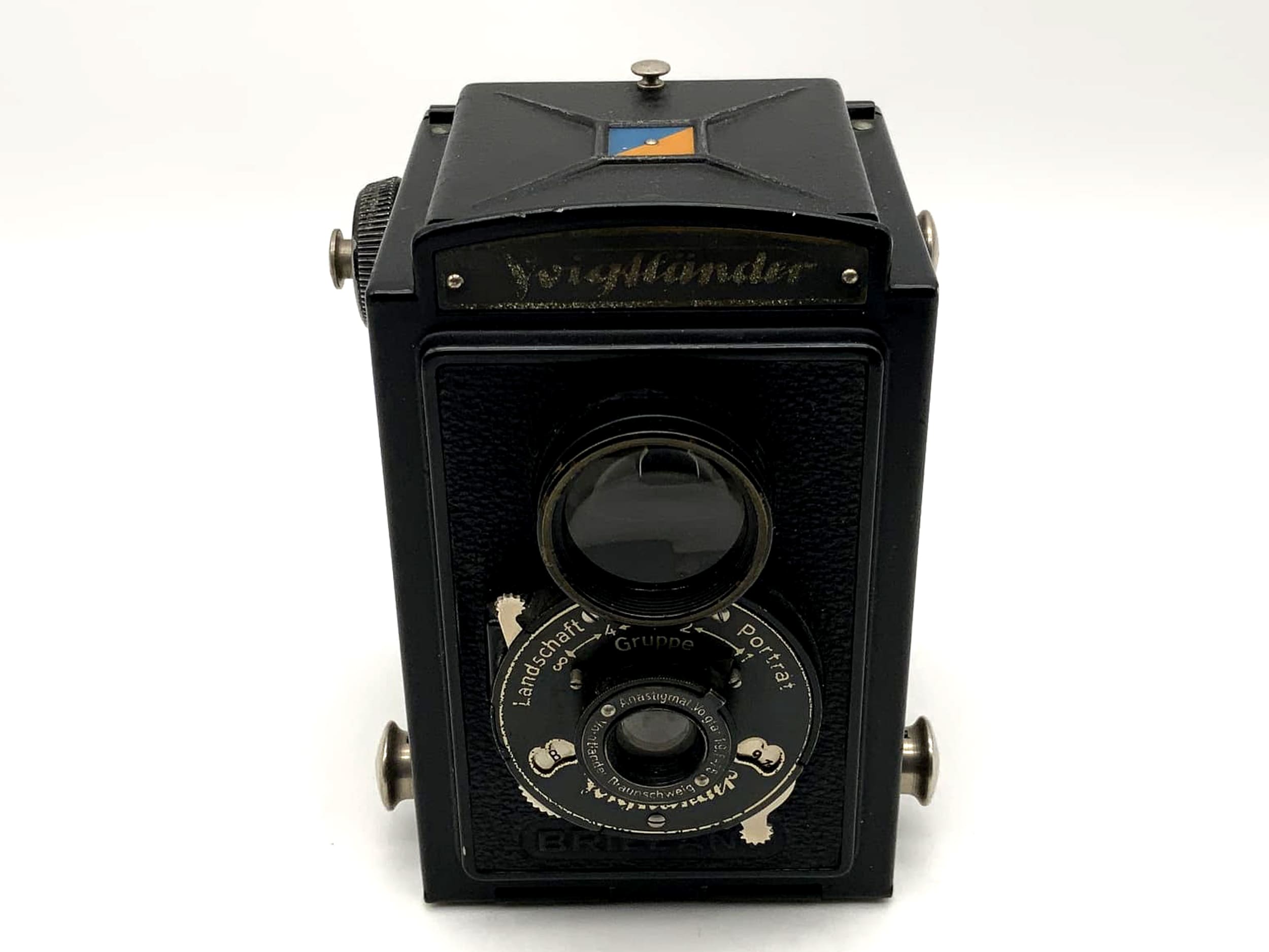 Voigtländer Brillant TLR with Anastigmat Voigtar 1:9 F=75mm twin-lens camera