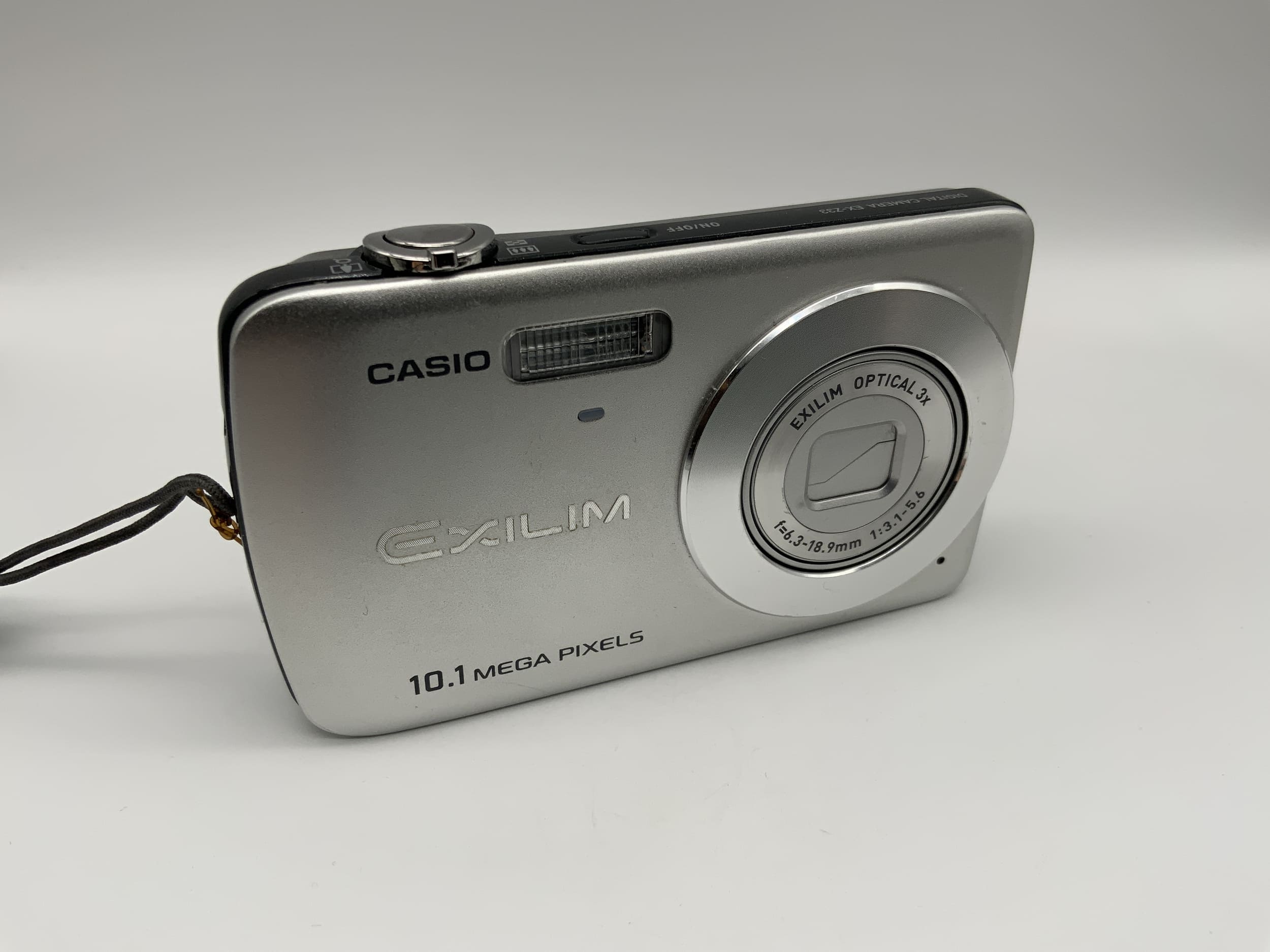 Casio EX-Z33 with Optical 3x f=6.3-18.9mm 1:3.1-5.6 10.1 Mega Pixels Exilim