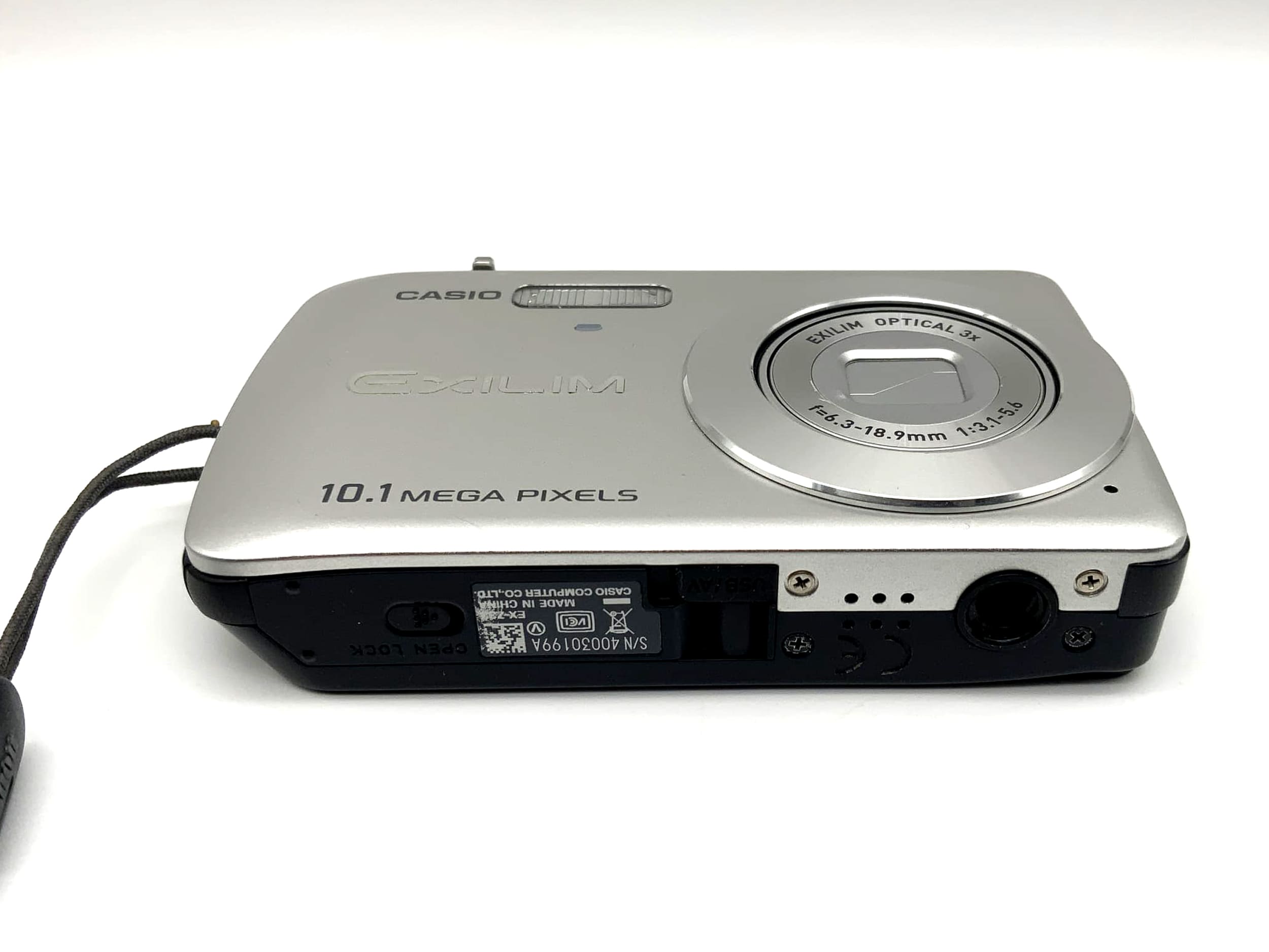 Casio EX-Z33 with Optical 3x f=6.3-18.9mm 1:3.1-5.6 10.1 Mega Pixels Exilim