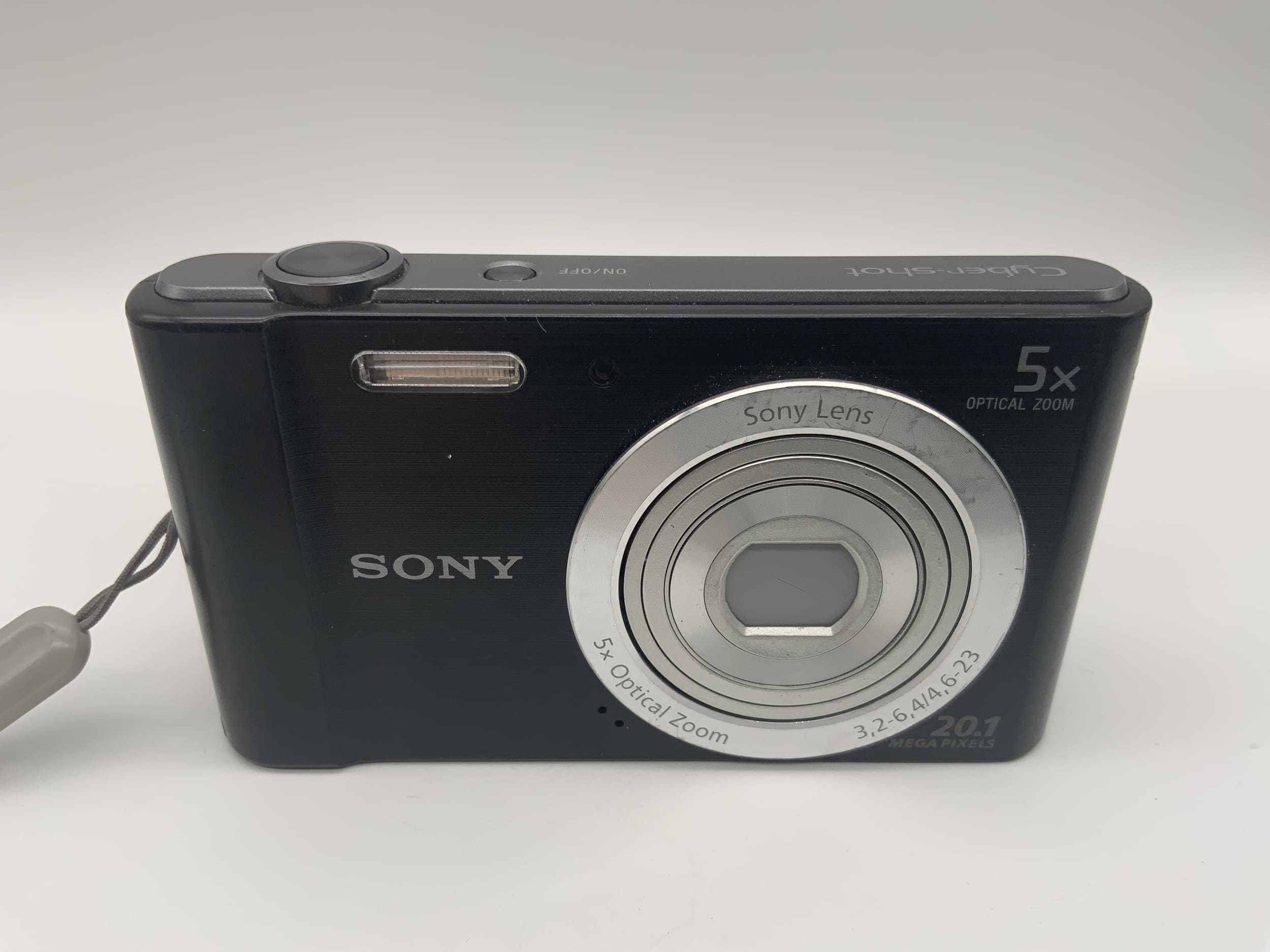 Sony Cyber Shot DSC-W800 avec zoom optique 5x 3,2-6,4/4,6-23 20,1 mégapixels
