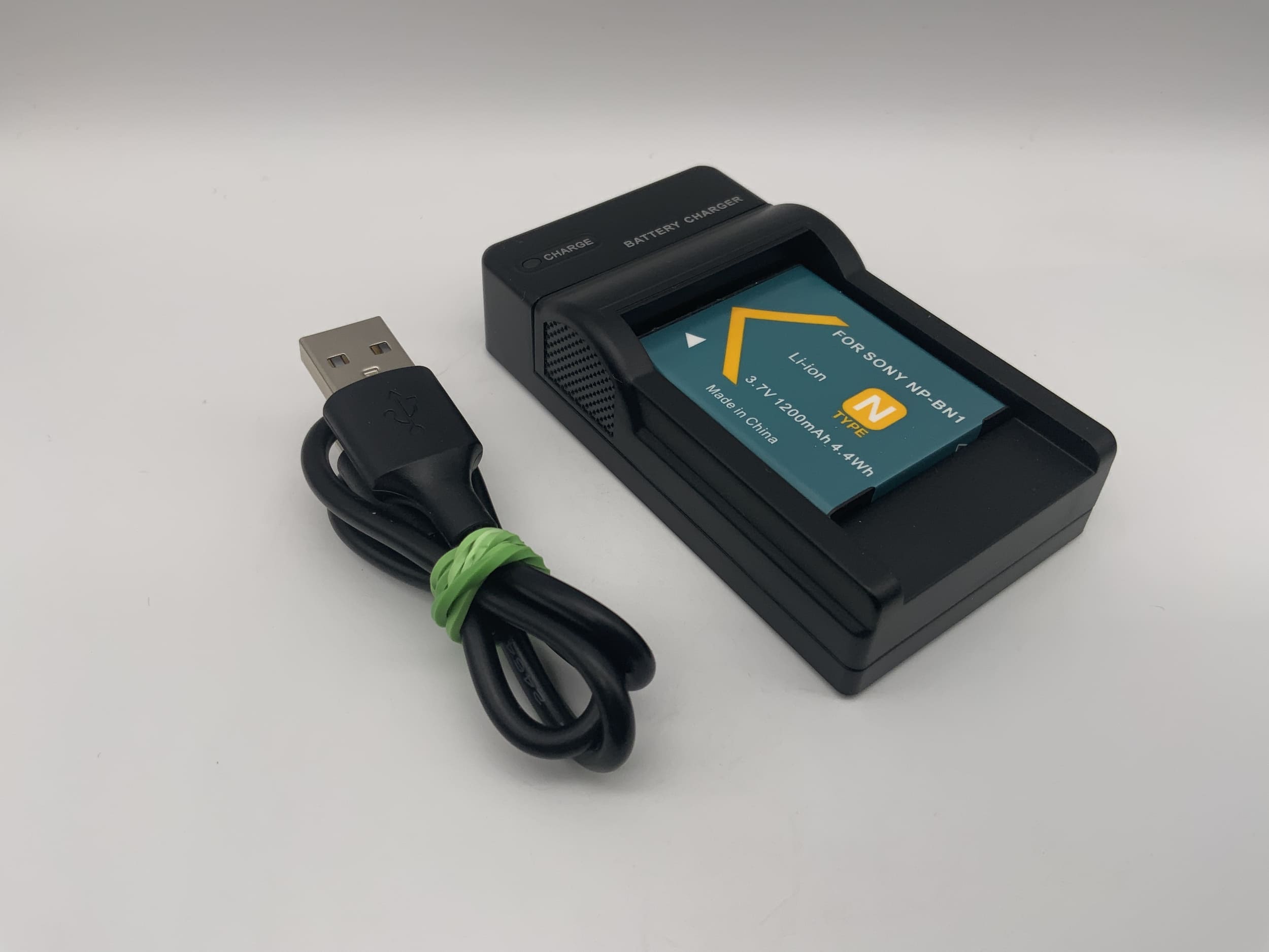 Sony Cyber Shot DSC-W800 avec zoom optique 5x 3,2-6,4/4,6-23 20,1 mégapixels