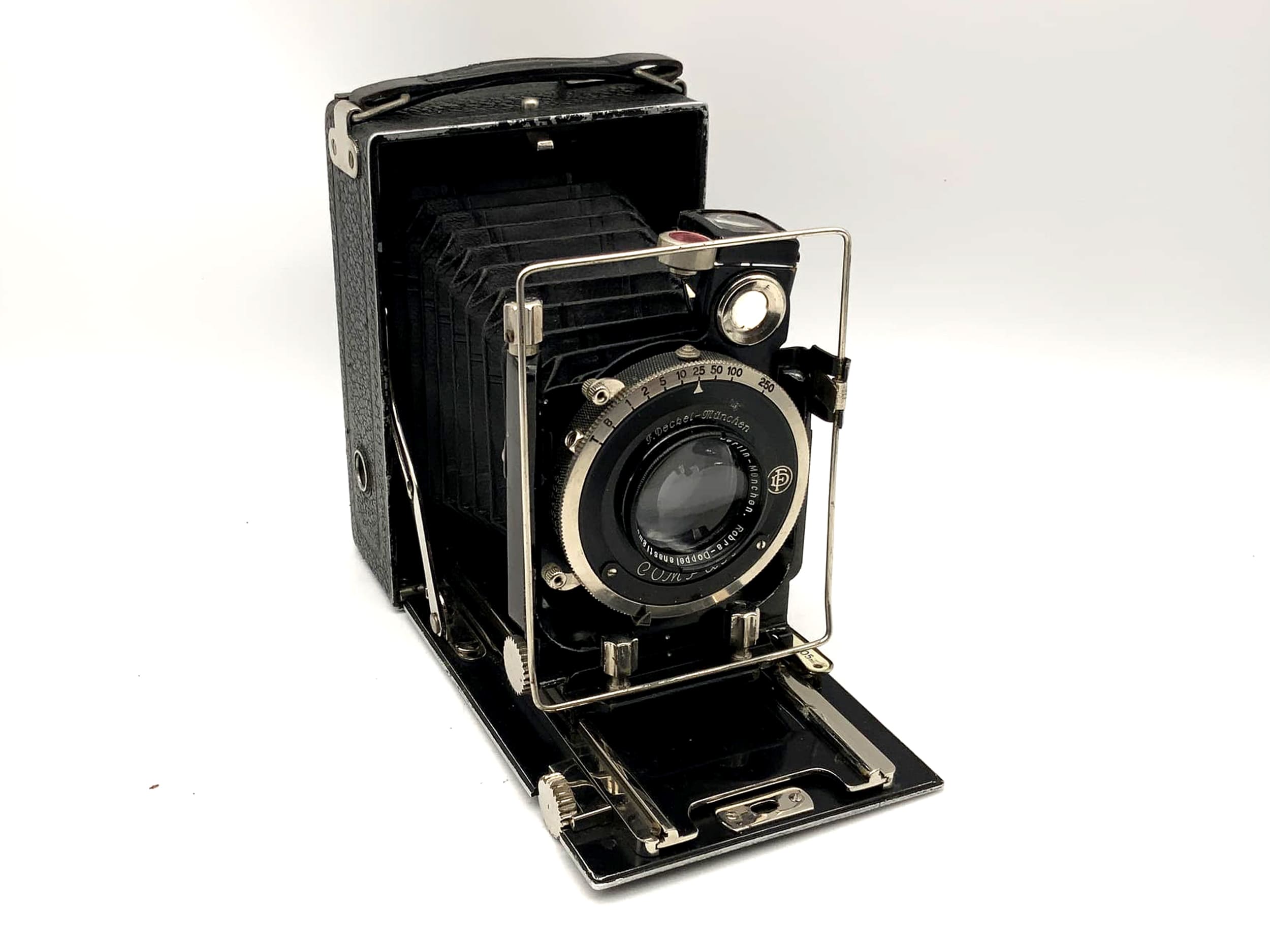 Bink Munich plate camera with Rodenstock Robra double anastigmat 1:3.8 Compur