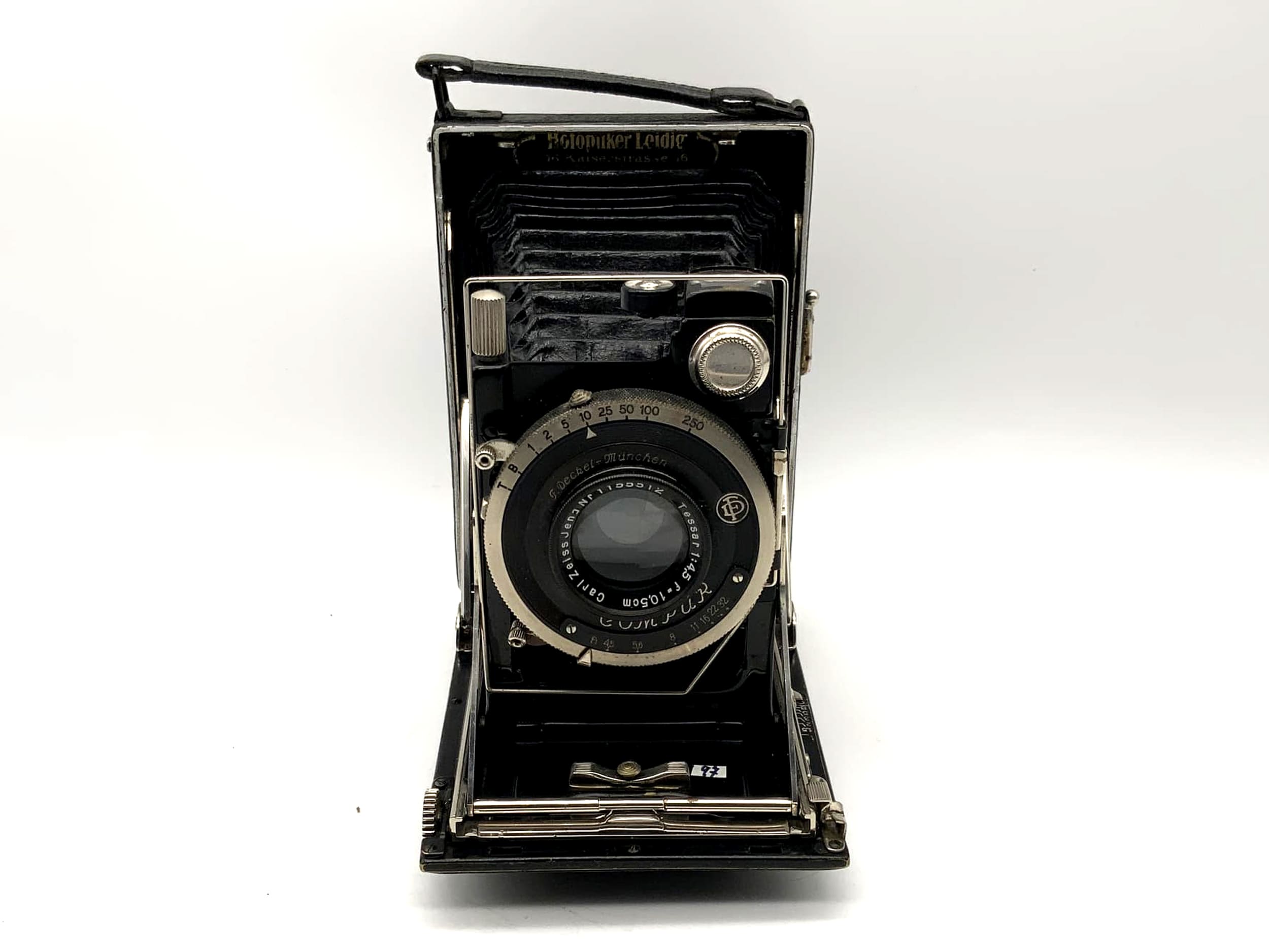 KW Patent Case Plate Camera with Carl Zeiss Tessar 1:4.5 f=10.5cm Compur