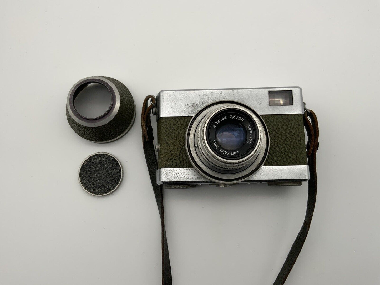 CARL ZEISS Werra 1 olive Tessar 2.8/50 compact camera 35mm analog camera