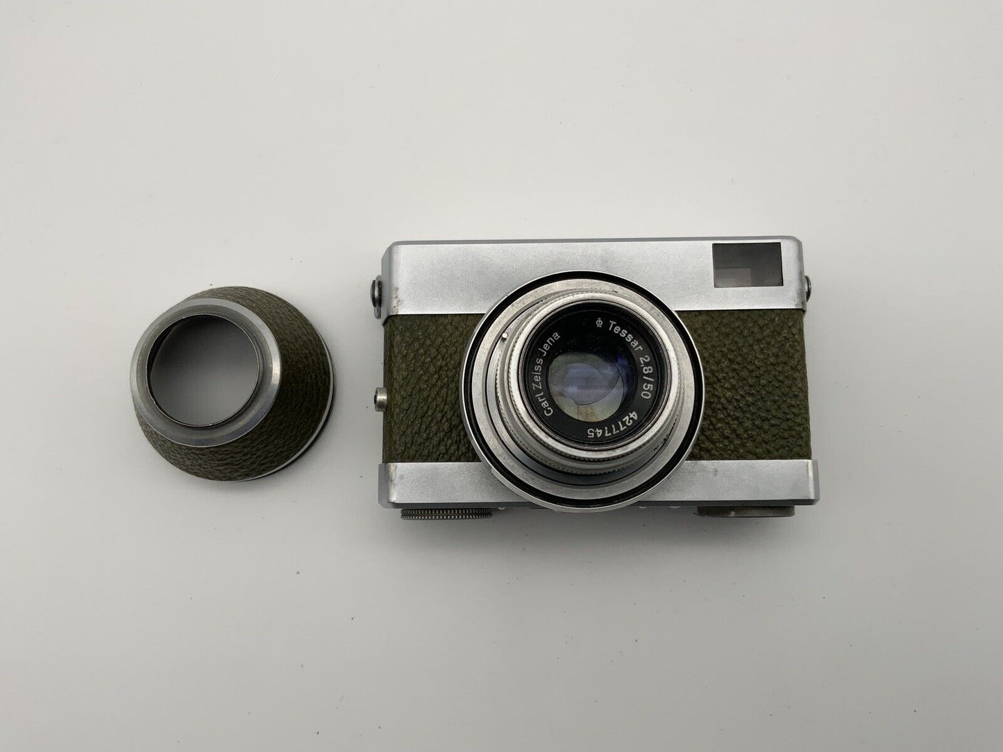 CARL ZEISS Werra 1 olive Tessar 2.8/50 compact camera 35mm analog camera