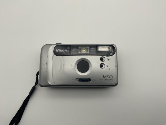 Nikon AF 230 Vintage Foroapparat Appareil photo analogique pointer et tirer Autofocus AF