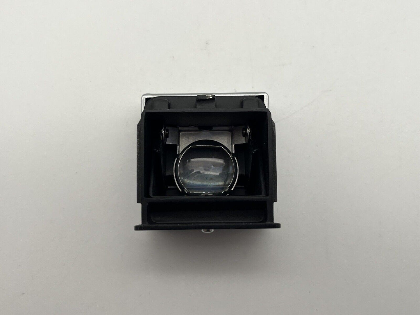 KW - Dresden light shaft for DDR camera Praktina waist level finder