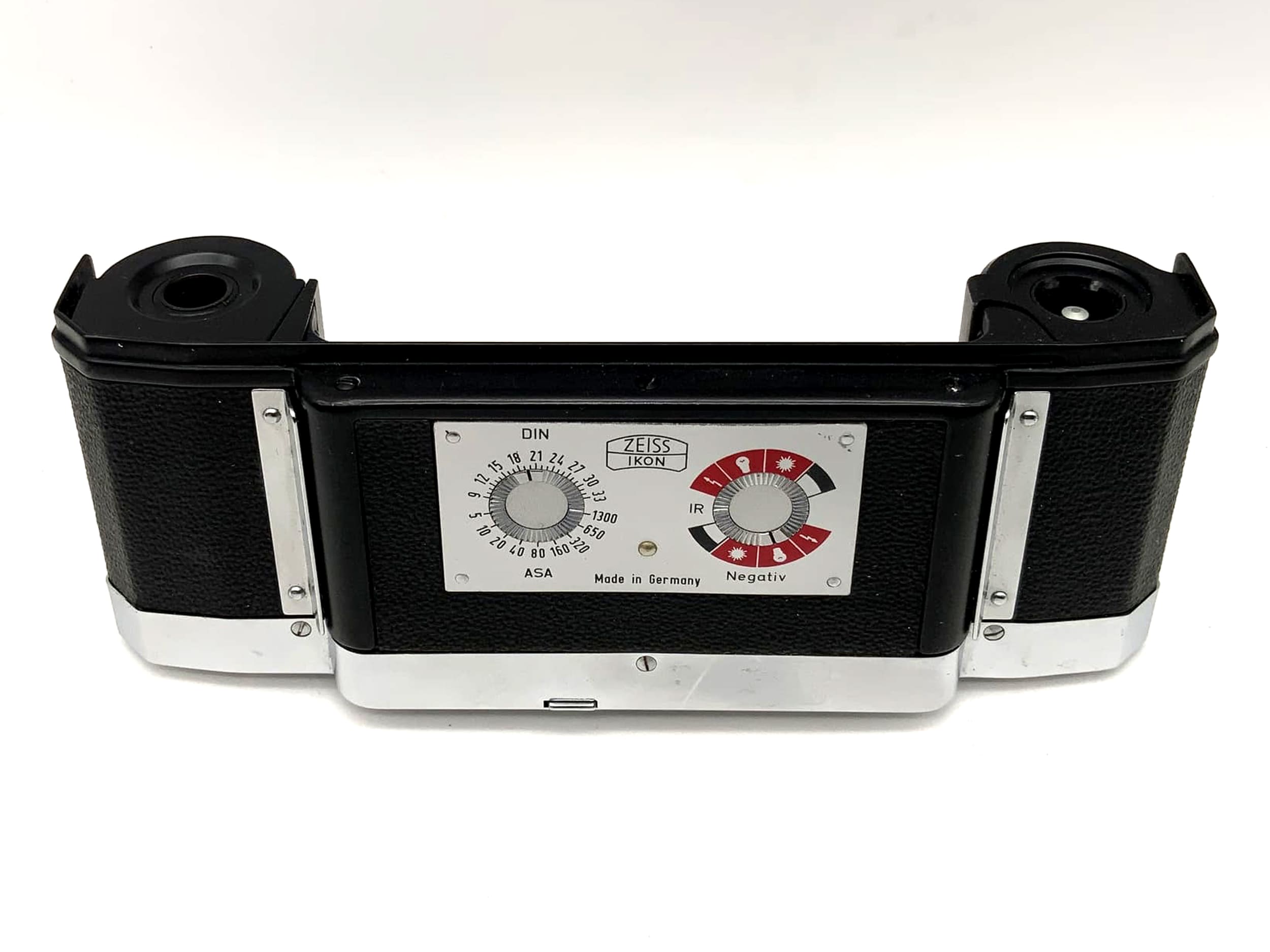 Zeiss Ikon interchangeable magazine 200304 back panel for Contarex