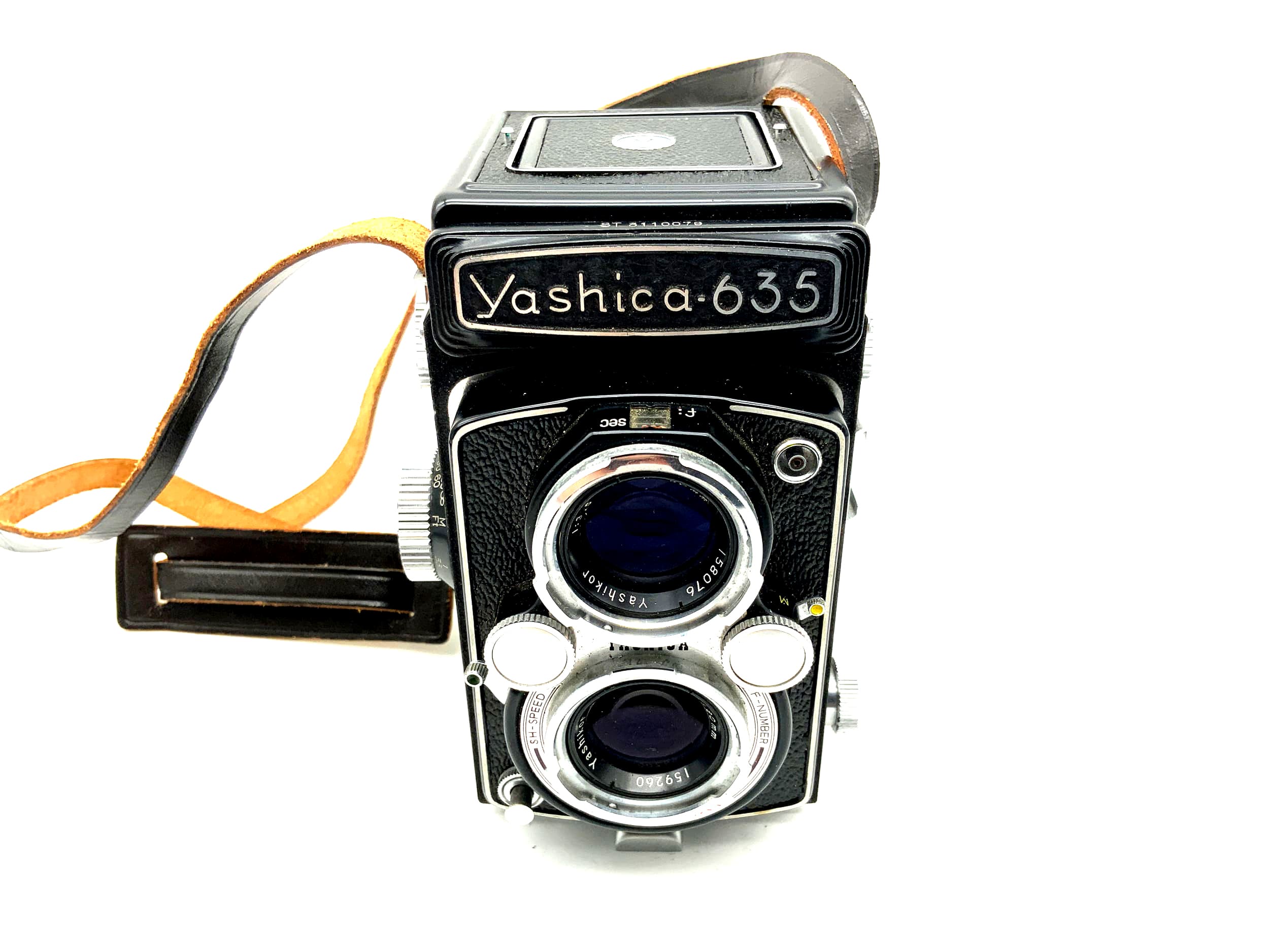 Yashica 635 TLR avec appareil photo bi-objectif Yashikor 1:3,5 f=80 mm Copal-MXV