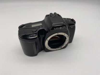 Minolta Dynax 3 xi SLR camera 35mm AF autofocus analog camera