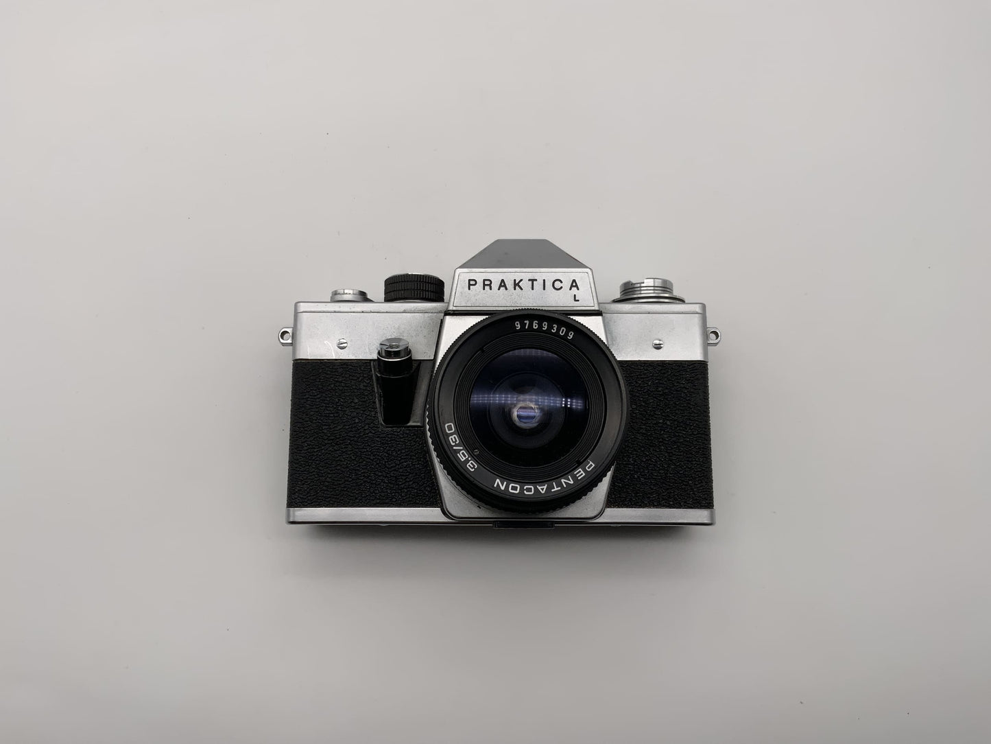 Pentacon Praktica L with 3.5 30mm lens SLR camera 35mm analog