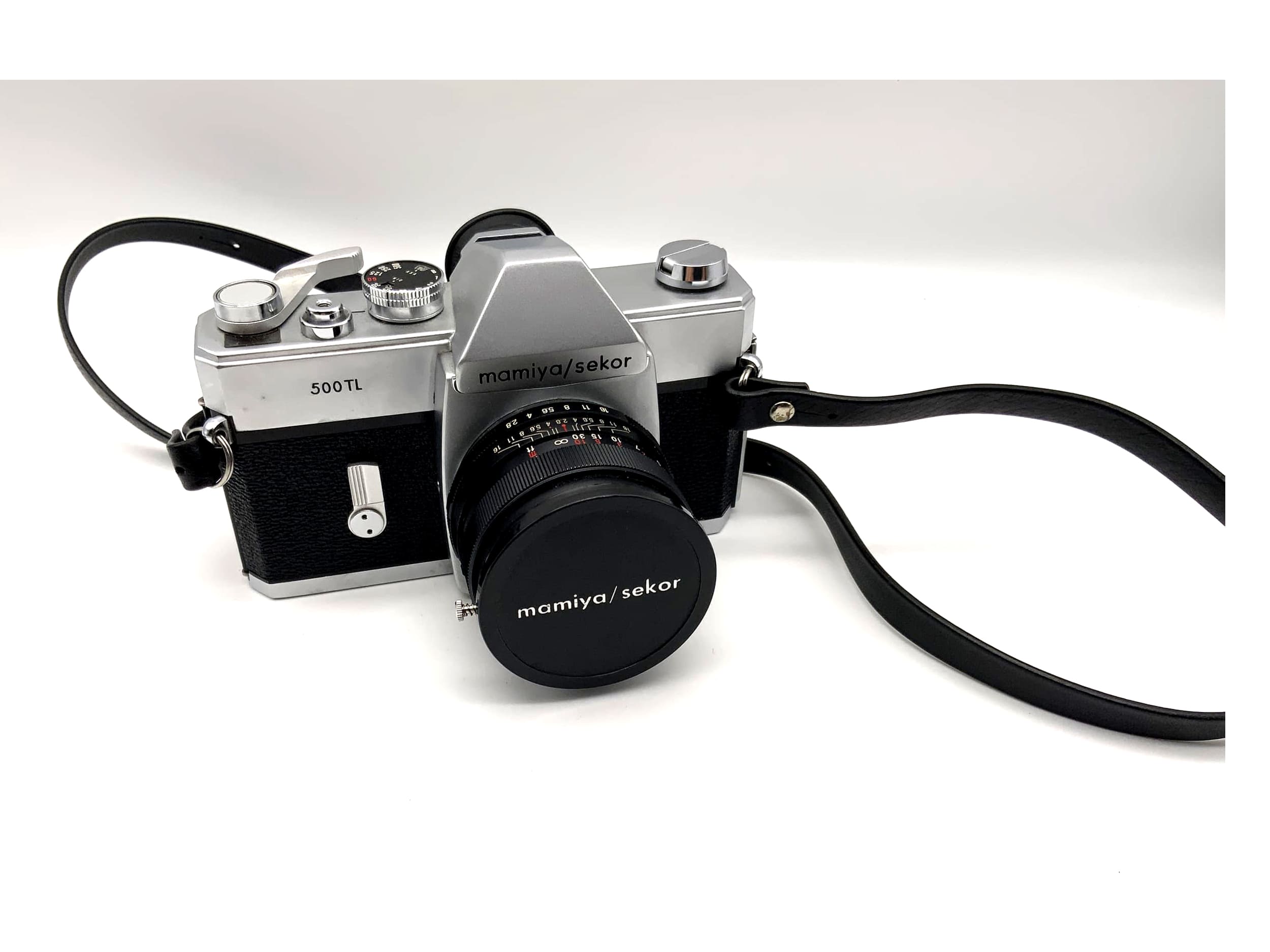 Appareil photo reflex analogique Mamiya Sekor avec objectif Mamiya Sekor 1:2,8 50 mm