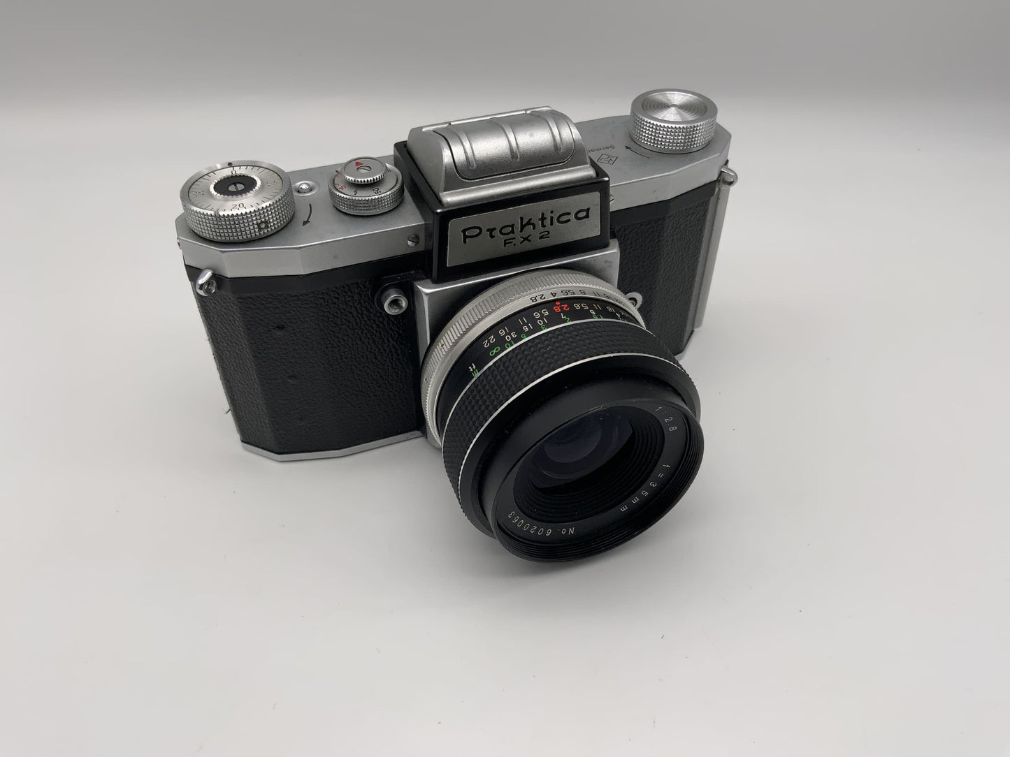 Pentacon Praktica FX 2 analog SLR camera Varexon 1:2.8 35mm lens