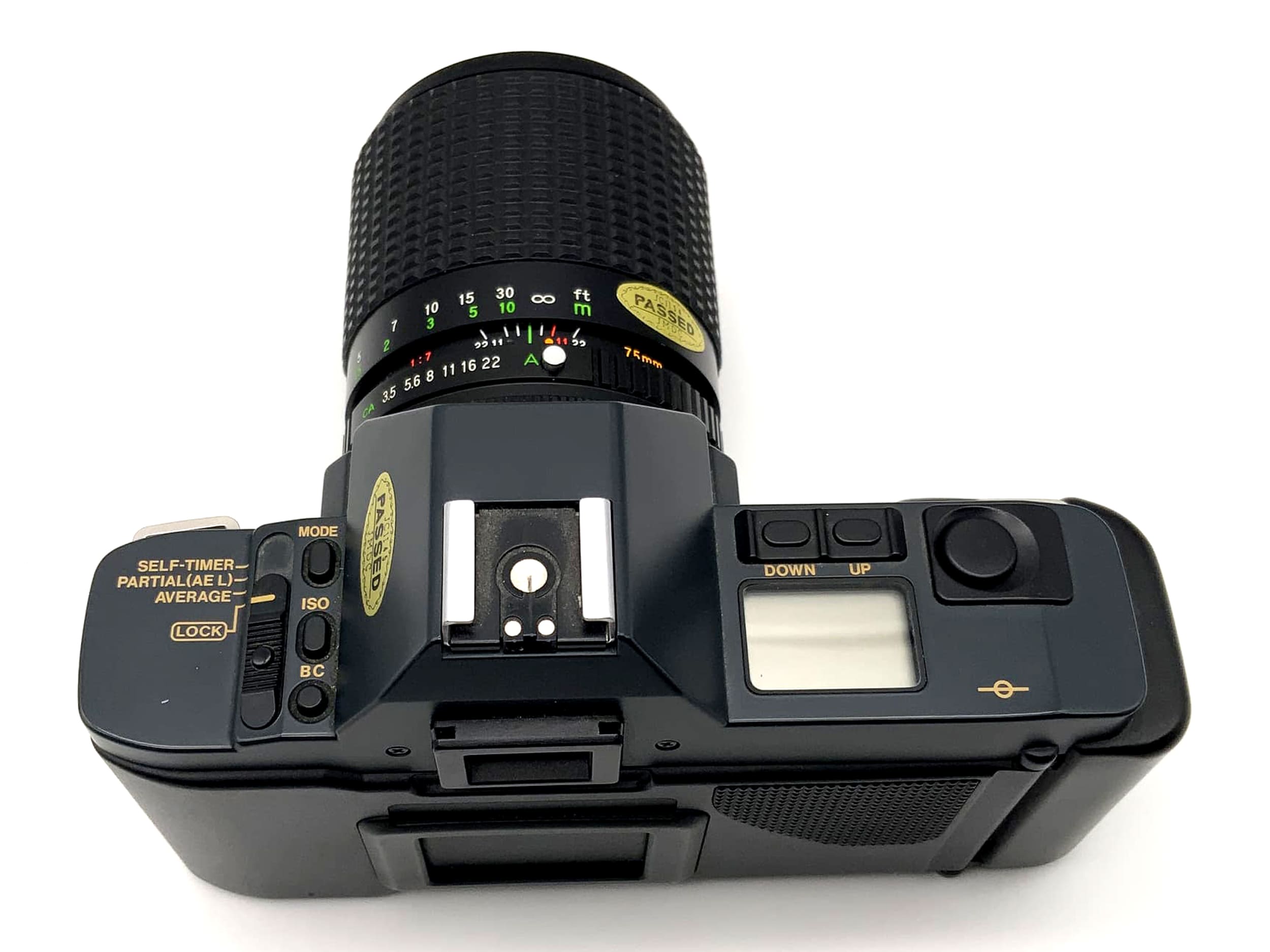 Canon T70 analog SLR camera with Ozunon GMC 1:3.5-4.8 35-75mm lens