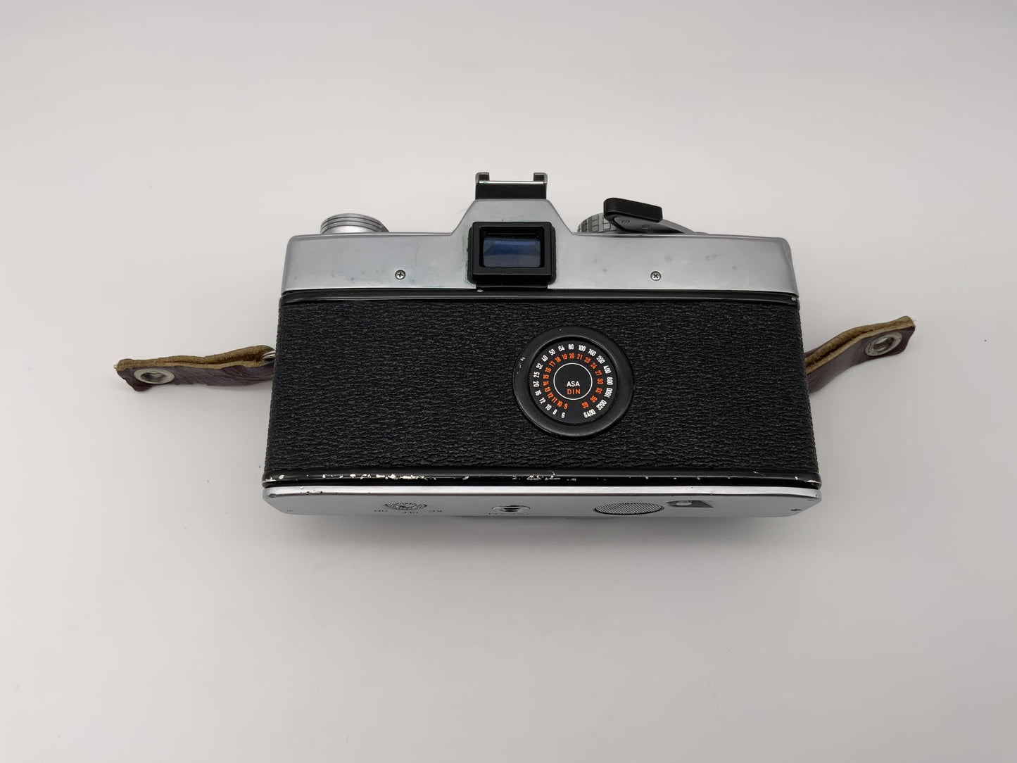 Minolta SRT 101 SLR camera 35mm analog SLR body housing