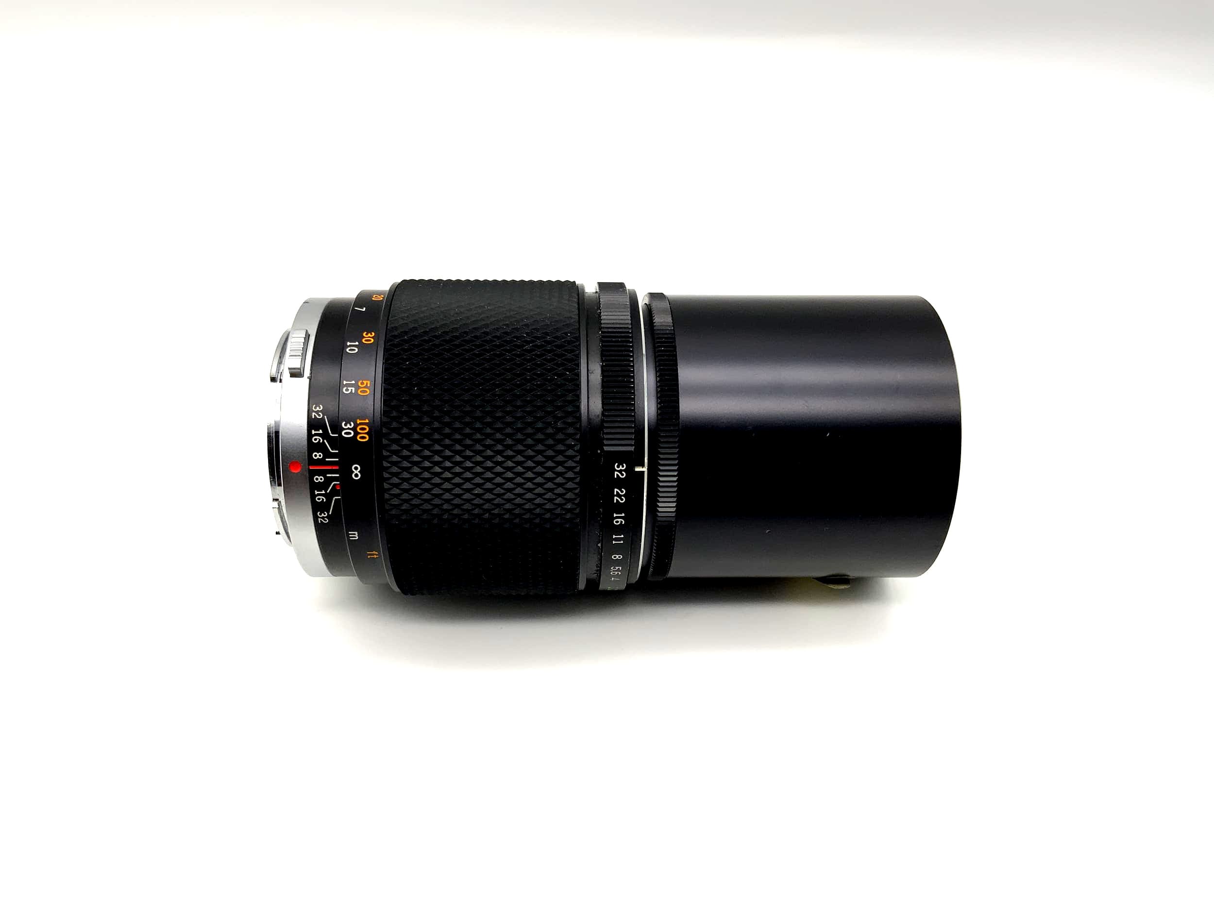 Olympus OM-System Zuiko MC Auto-T 200 mm 1:4 lens analog