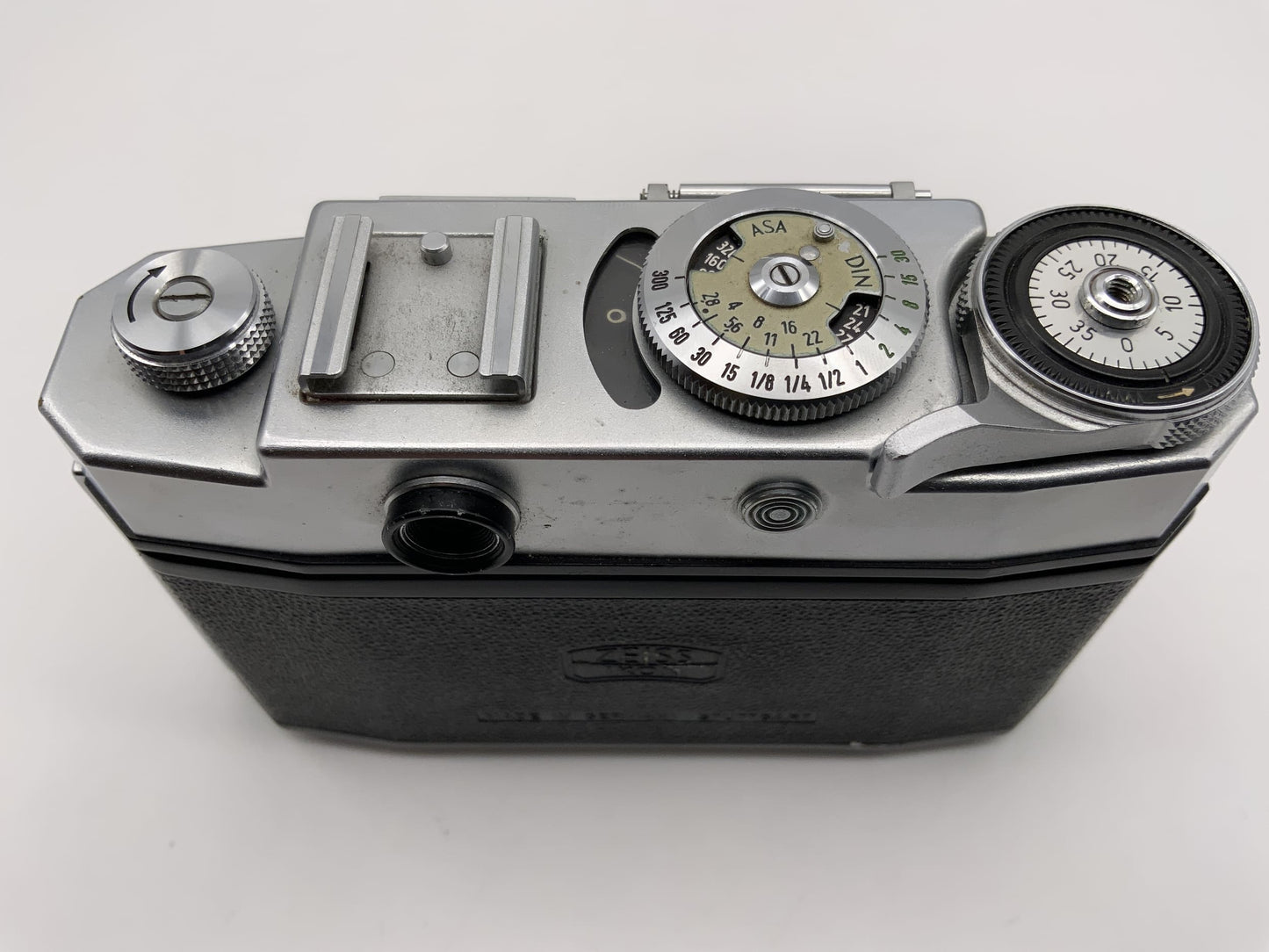 Zeiss Ikon Contina Sucherkamera mit Novicar-Anastigmat 45mm 1:2.8 35mm