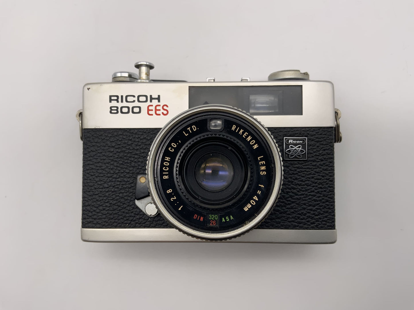 Ricoh 800 EES Sucherkamera mit Rikenon Lens 40mm 1:2.8 35mm Kompaktkamera