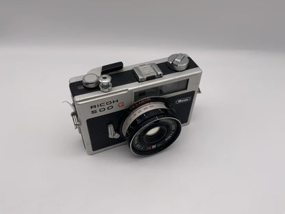 Ricoh 500 G Sucherkamera mit Rikenon 40mm 1:2.8 35mm Kompaktkamera