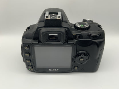 Nikon D40 Spiegelreflexkamera DSLR digital Body Gehäuse (Nikon AF)