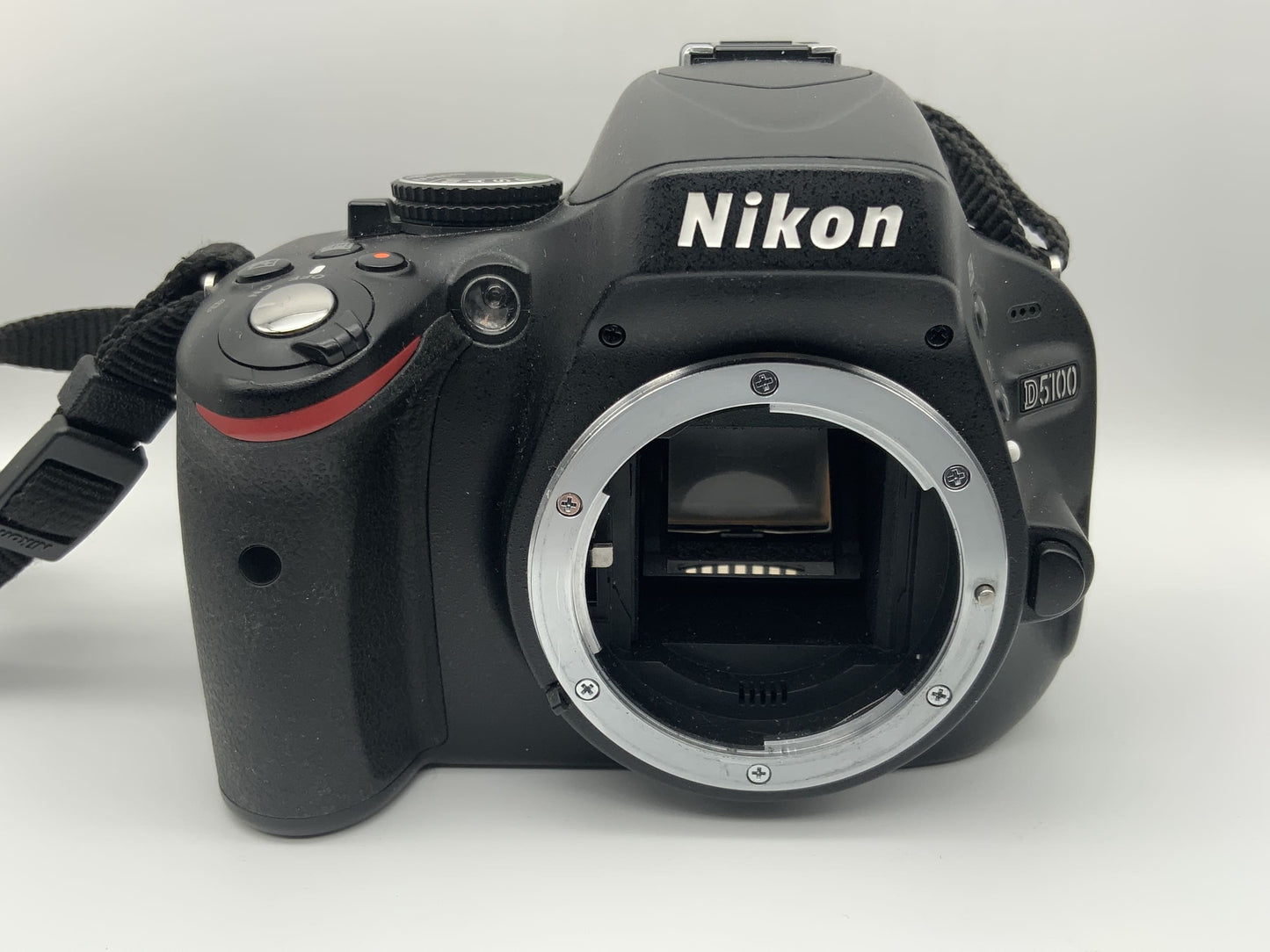 Nikon D5100 Spiegelreflexkamera DSLR digital Body Gehäuse (Nikon AF)