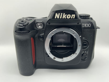 Nikon D100 Spiegelreflexkamera DSLR digital Body Gehäuse (Nikon AF)