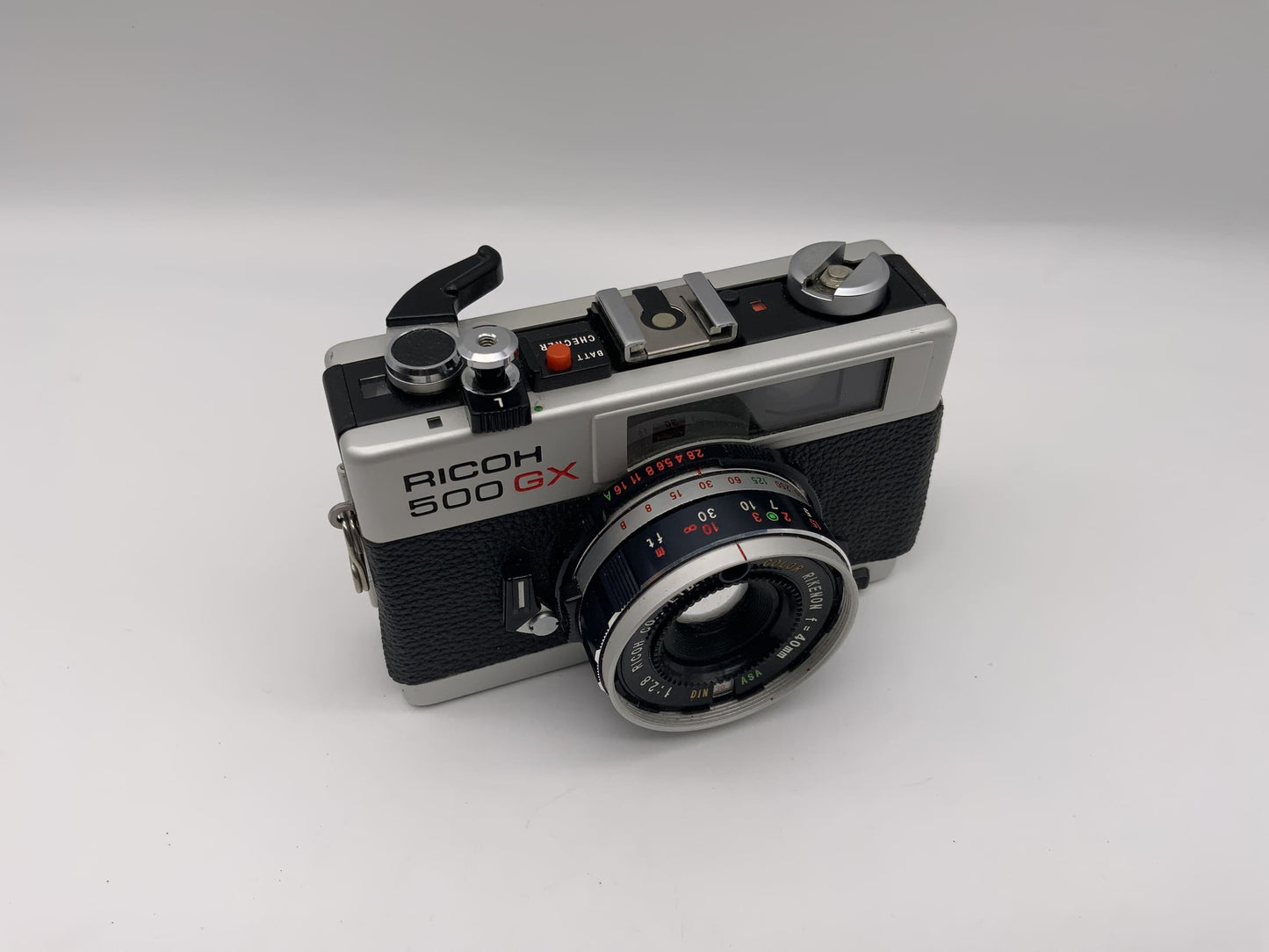 Ricoh 500 GX Sucherkamera mit Rikenon 40mm 1:2.8 35mm Kompaktkamera Defekt