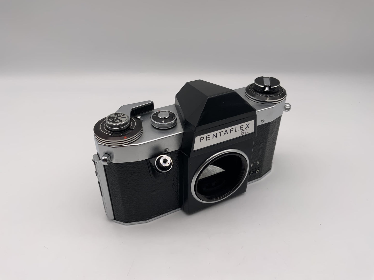 Pentacon Pentaflex SL Spiegelreflexkamera SLR  35mm Kamera Body Gehäuse